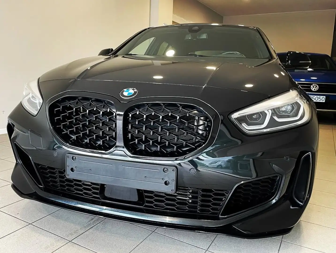 BMW 135 Xdrive  COMPRESO SPESE TASSE PASSAGGIO Nero - 2