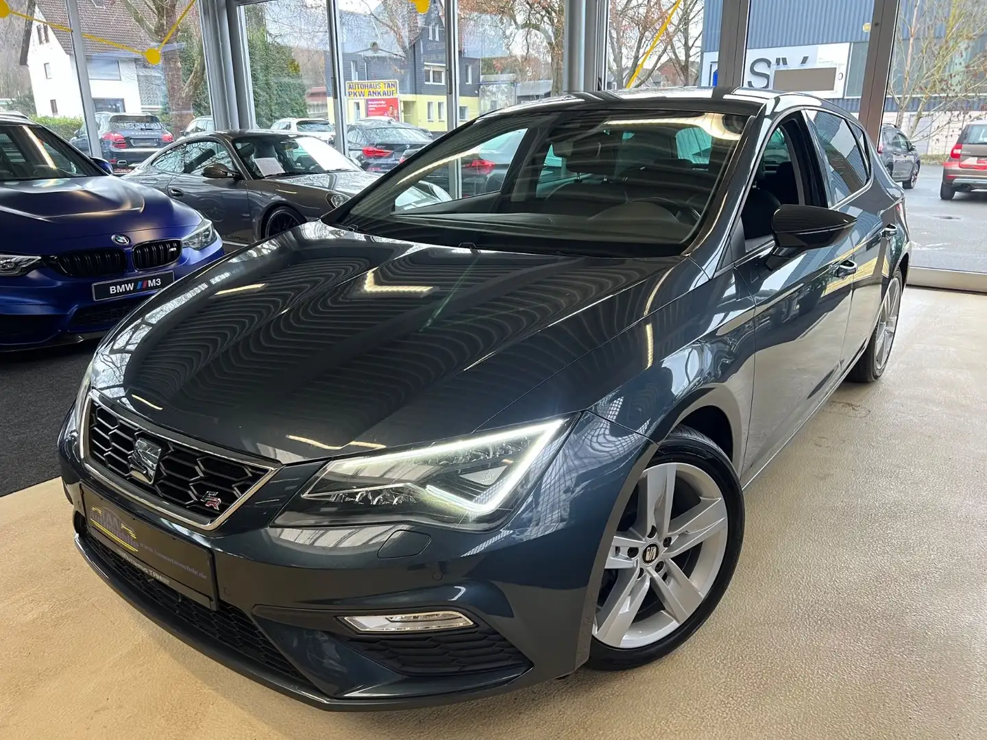 SEAT Leon FR 1.5 TSI * AUTOMATIK *LED* Grau - 1