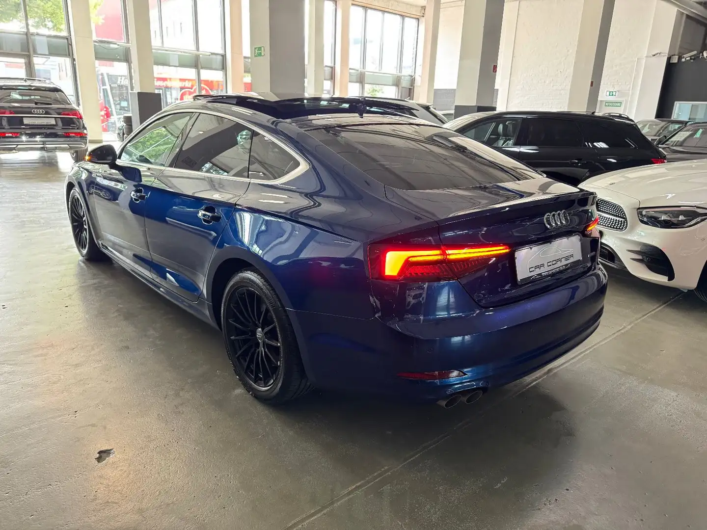Audi A5 SP 50 TDI QUATTRO PANO HUD SITZKLIMA MATRIX Bleu - 2