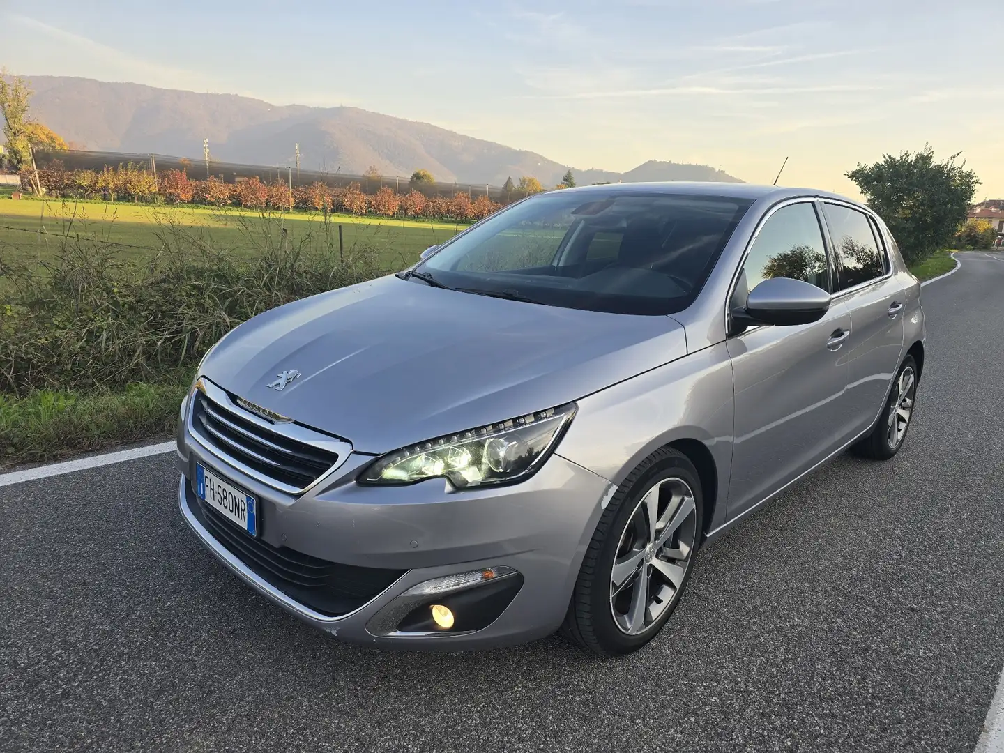 Peugeot 308 5p 1.6 bluehdi Gt Line s&s 120cv eat6 - 1
