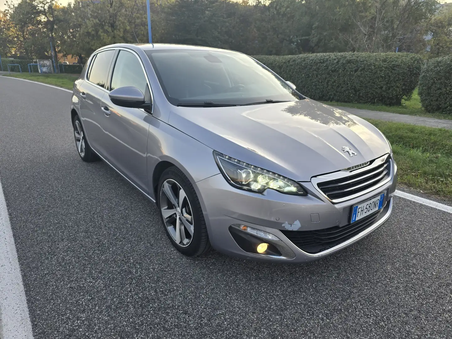 Peugeot 308 5p 1.6 bluehdi Gt Line s&s 120cv eat6 - 2