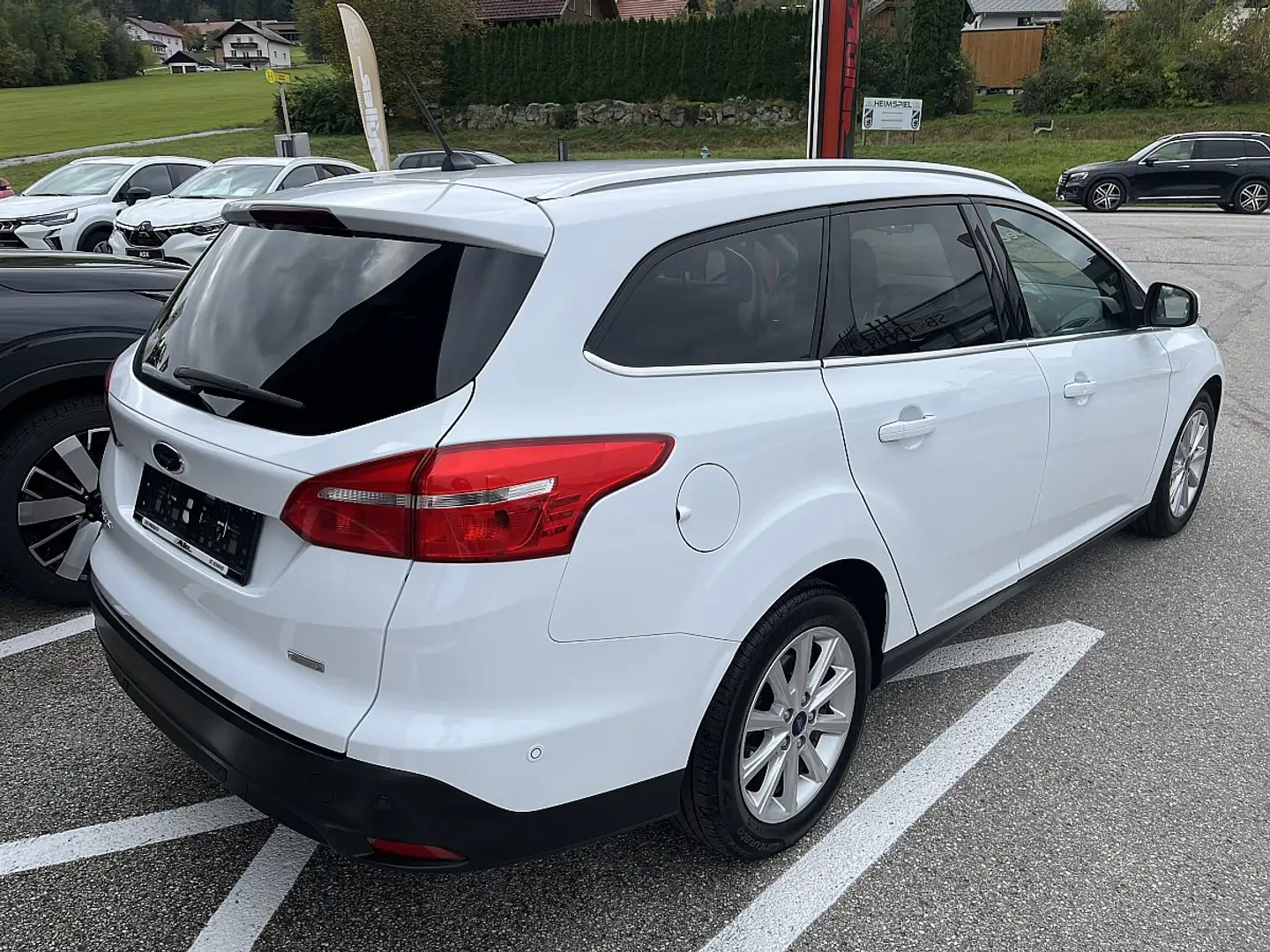 Ford Focus Traveller 1,0 EcoBoost Titanium Weiß - 2