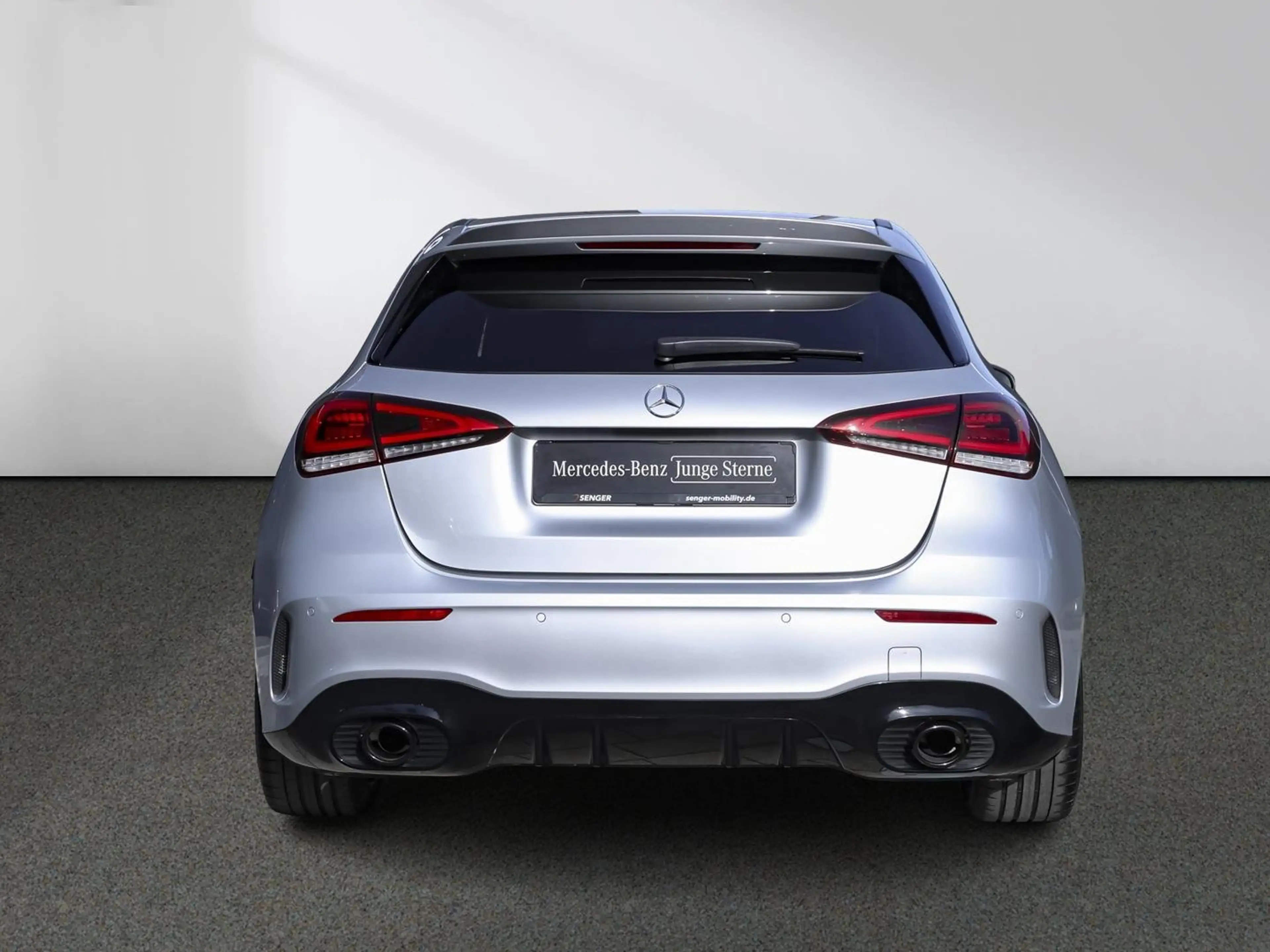 Mercedes-Benz A 35 AMG 4M Night Distronic Multibeam Panorama — photo 5
