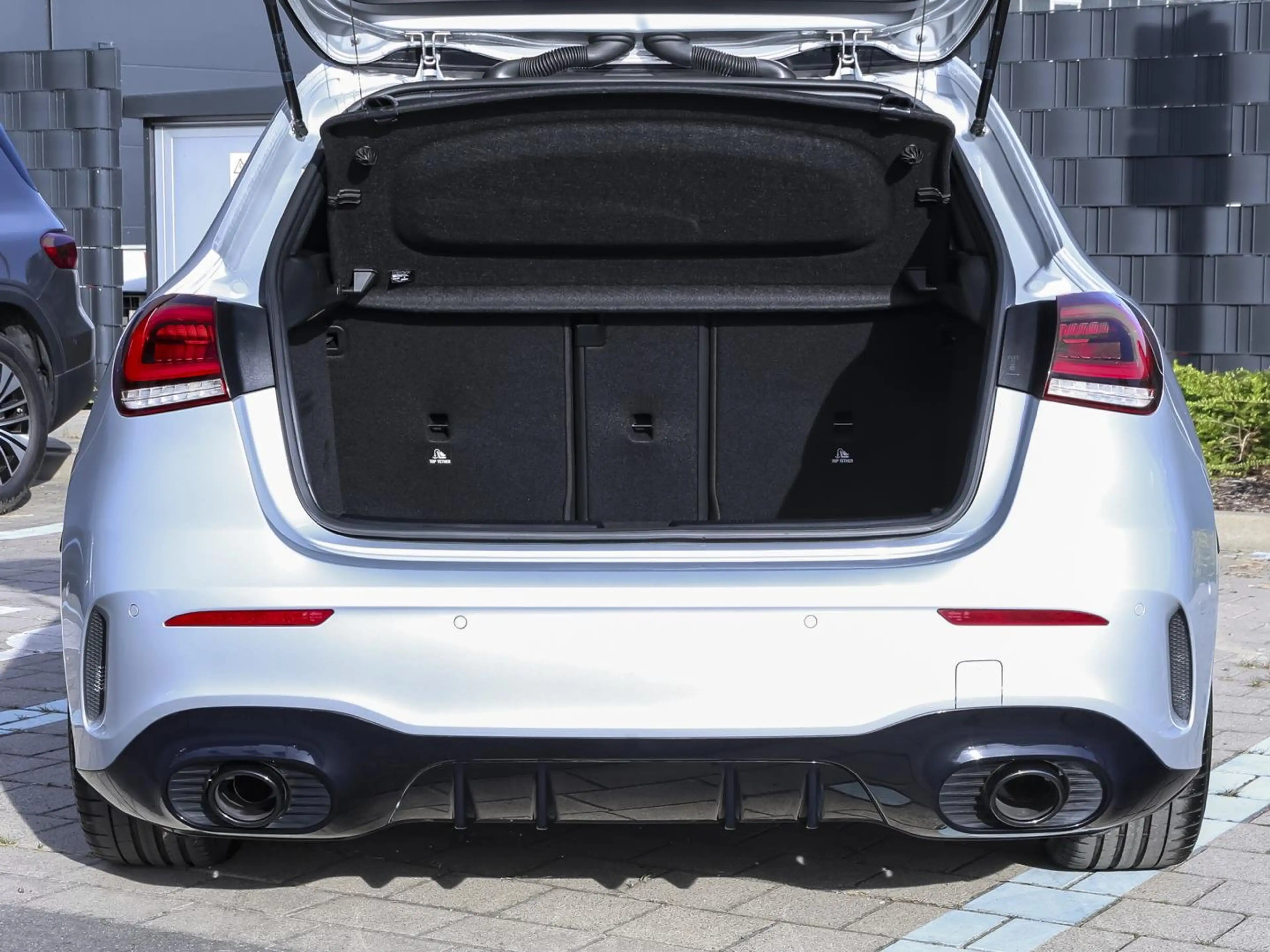 Mercedes-Benz A 35 AMG 4M Night Distronic Multibeam Panorama — photo 13