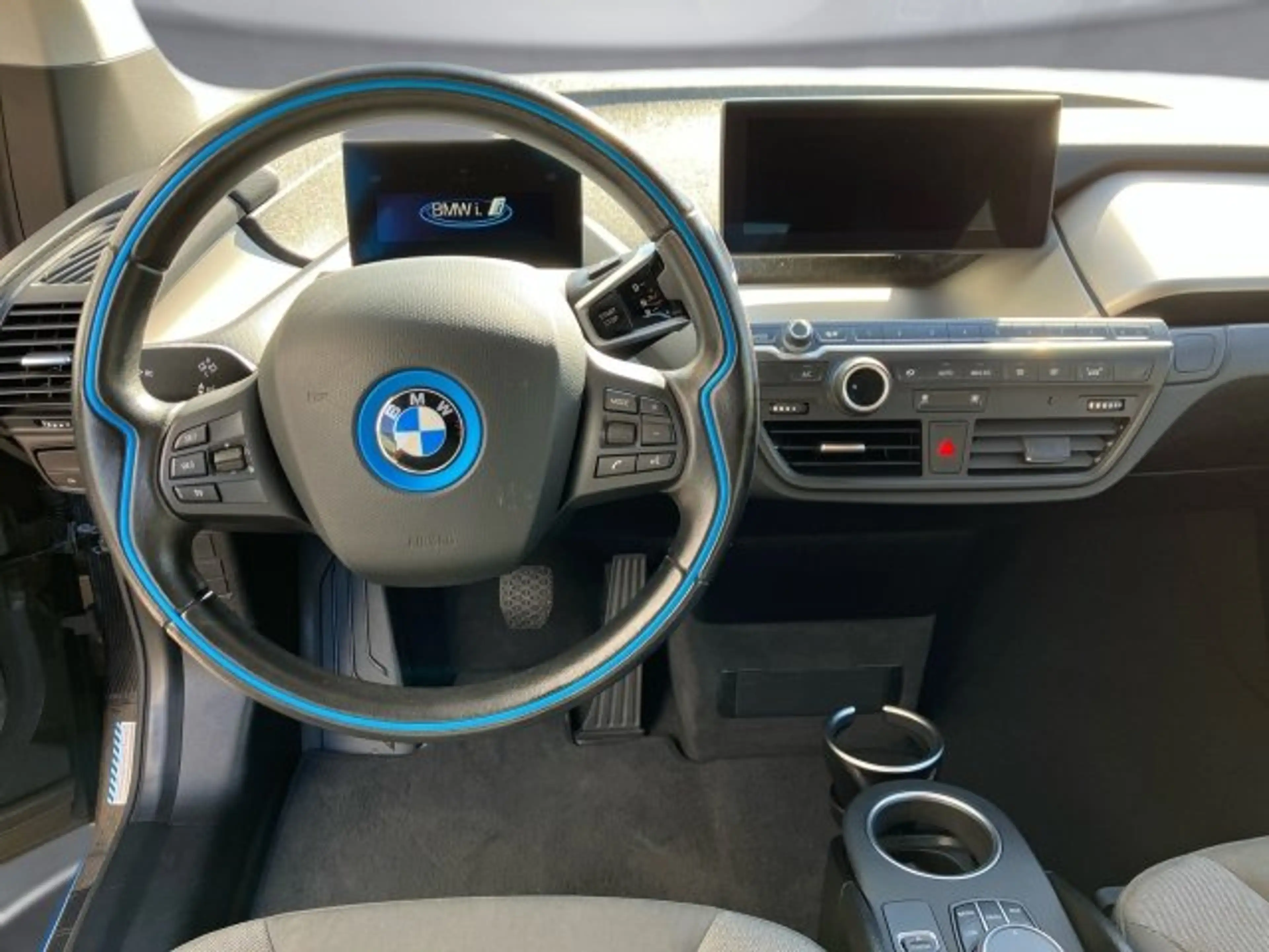 BMW i3 120AhA eDrive I01 Facelift (LCI) IB1 — photo 9