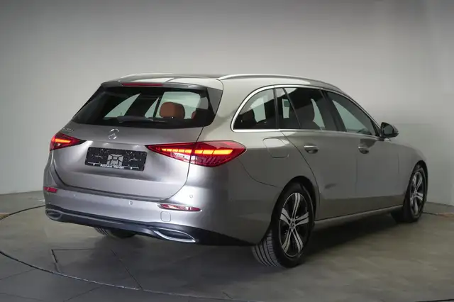 Mercedes-Benz C-Class view 6