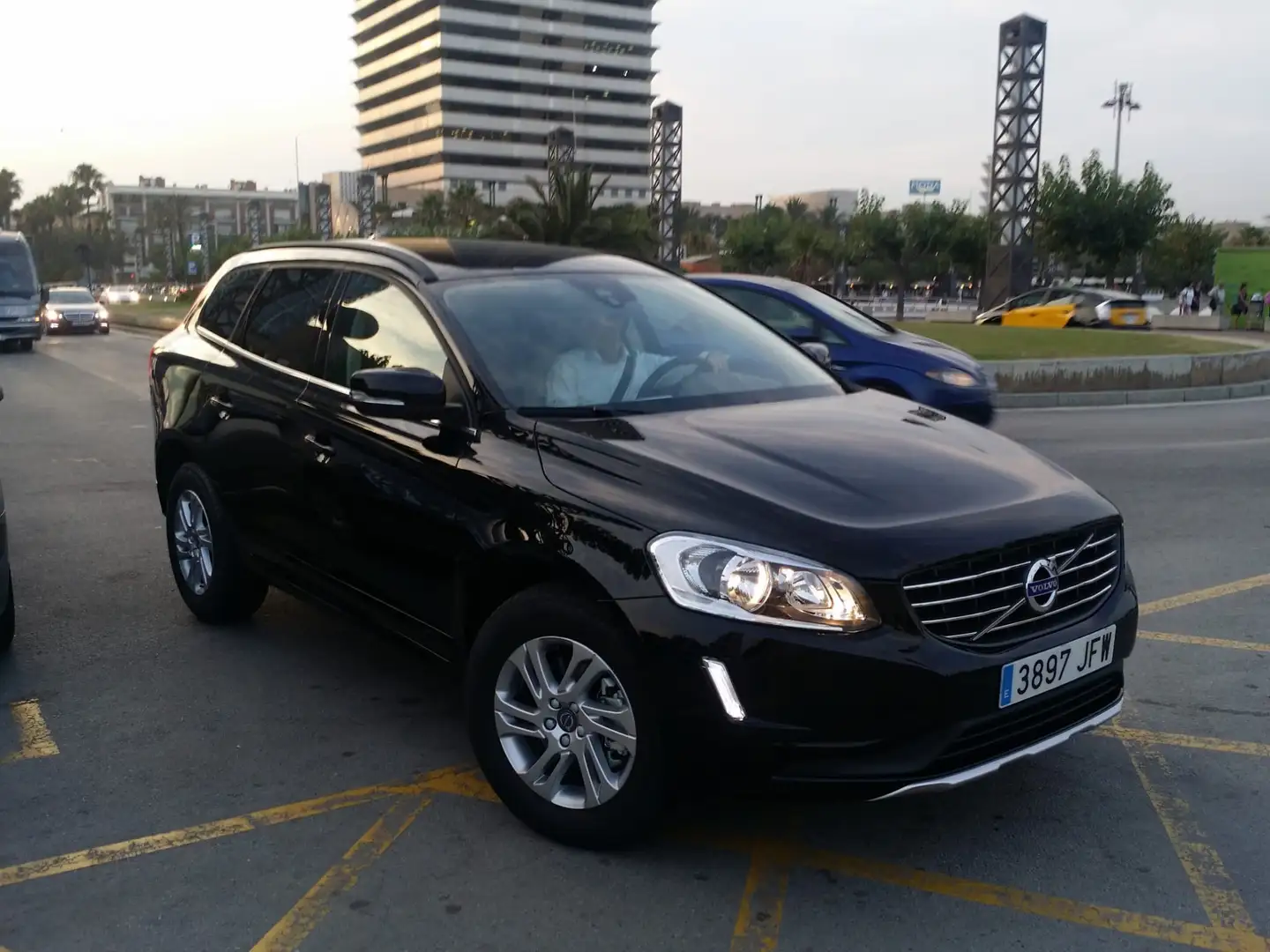 Volvo XC60 XC60 D5 Momentum Geartronic Momentum Negro - 2