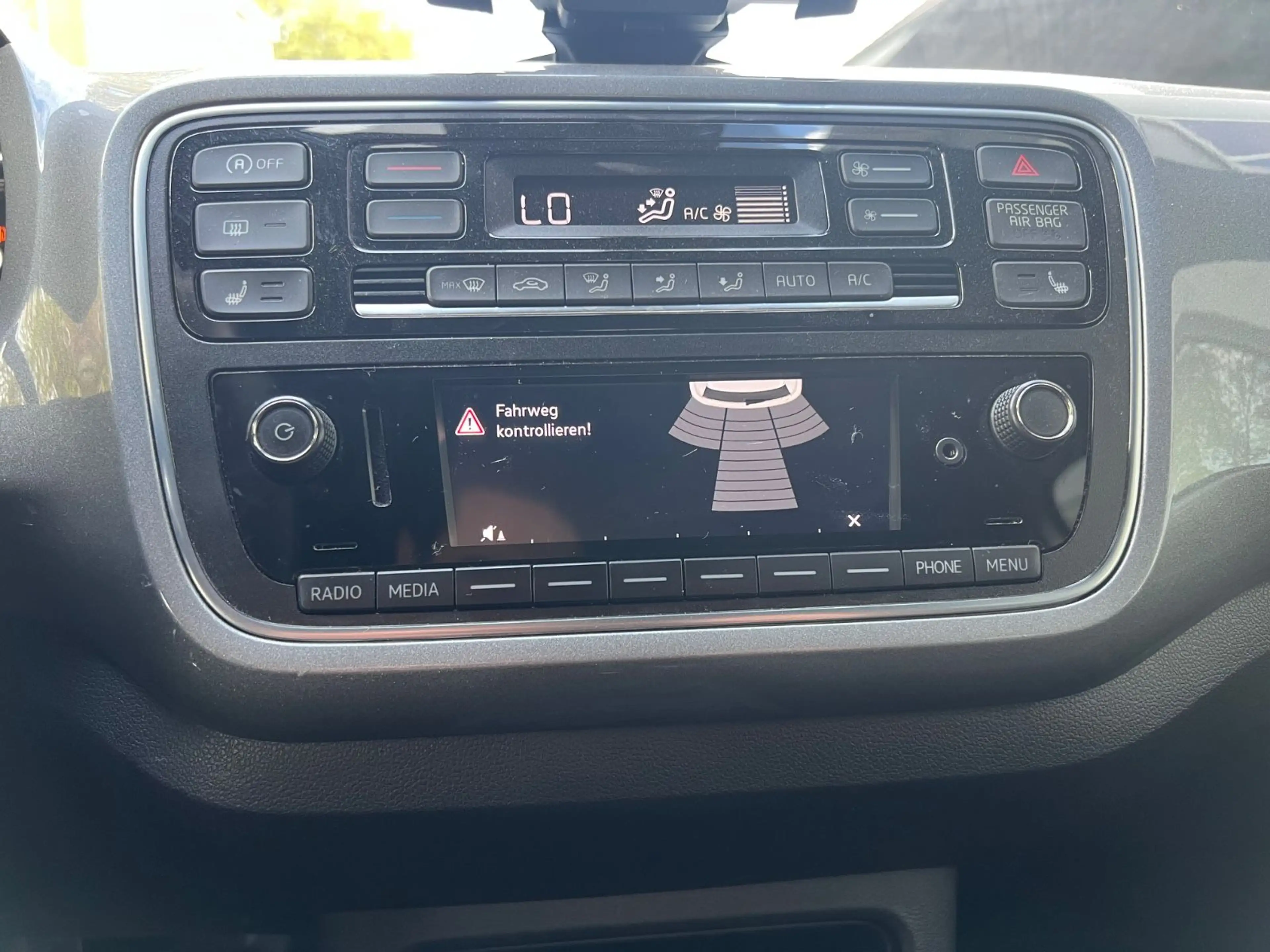Skoda Citigo Clever"1.Hand"Klimaaut"Navi"PDC"SHZ"75PS" — photo 9