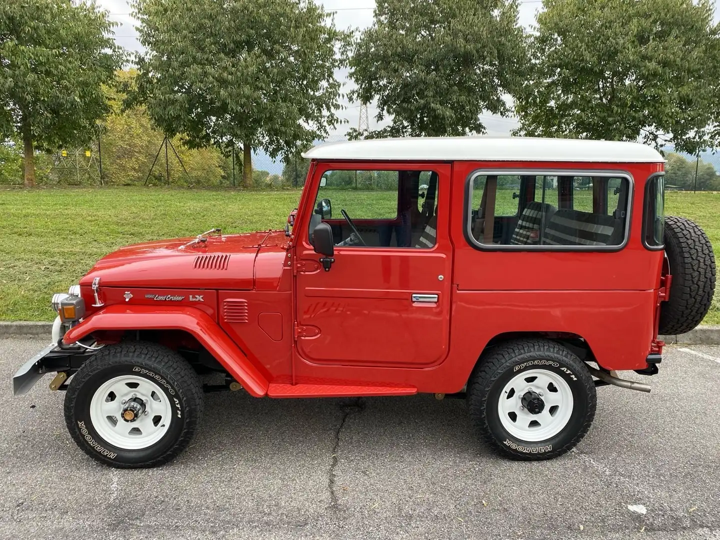 Toyota Land Cruiser BJ42 LX - 2