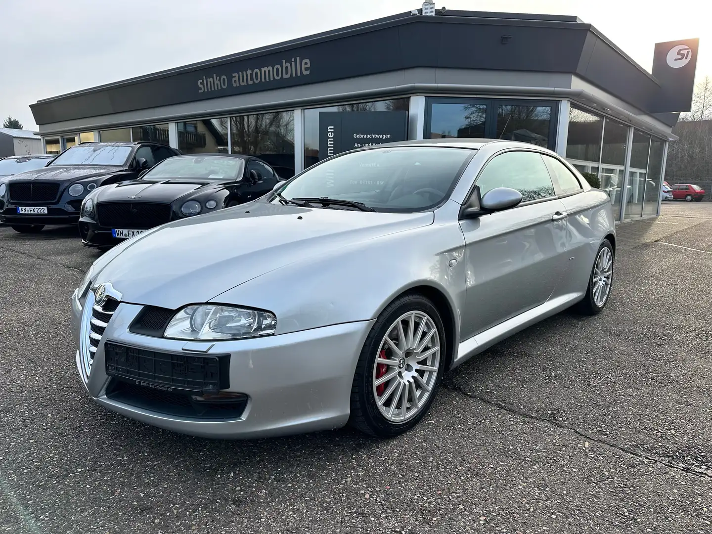 Alfa Romeo GT 3.2 V6 Distinctive Plateado - 1
