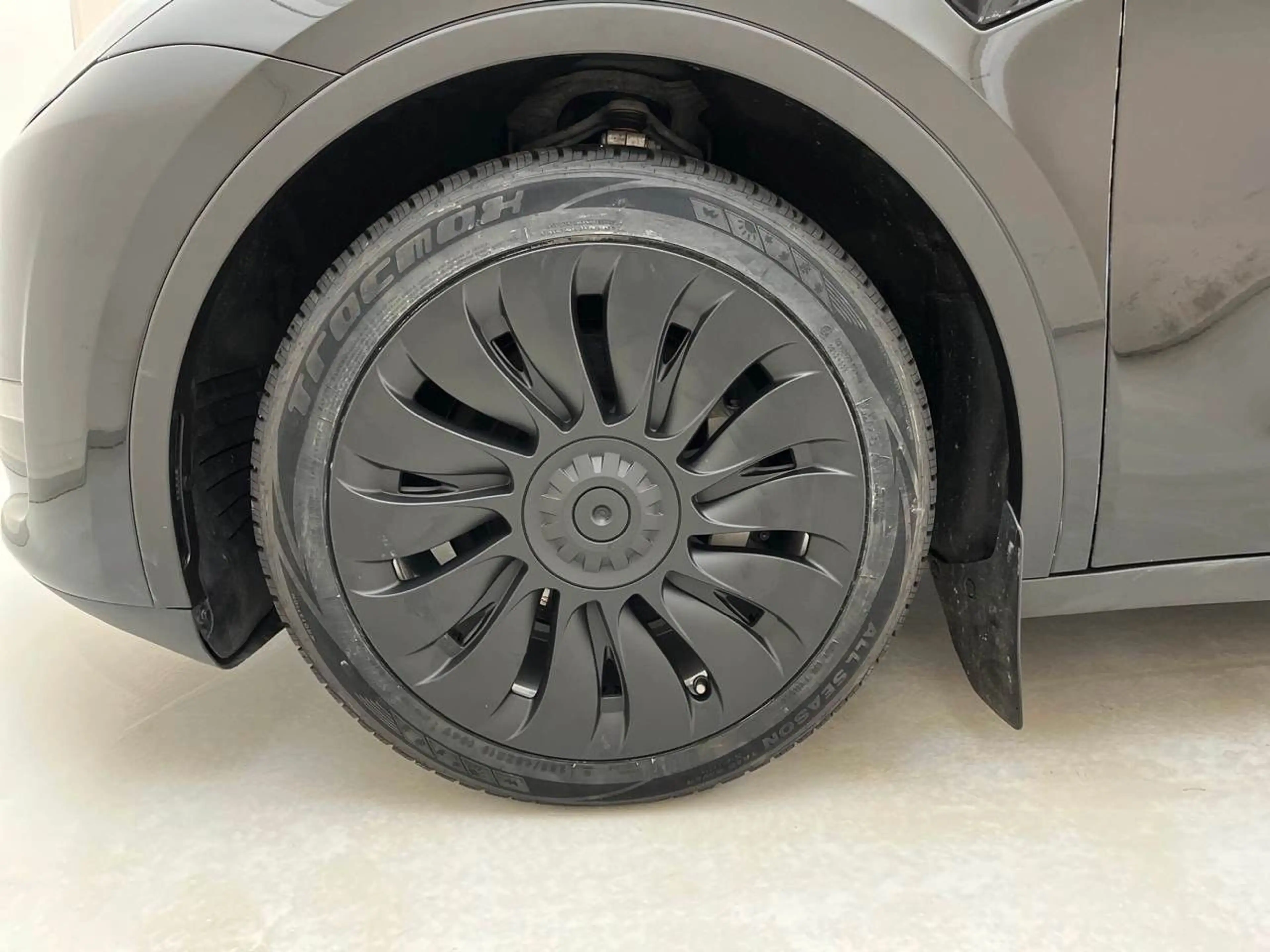 Tesla Model Y LONGRANGE DUAL-MOTOR NAVI/LED/KAMERA/AMD — photo 3