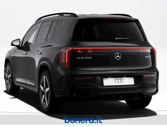 Mercedes-Benz GLB view 4