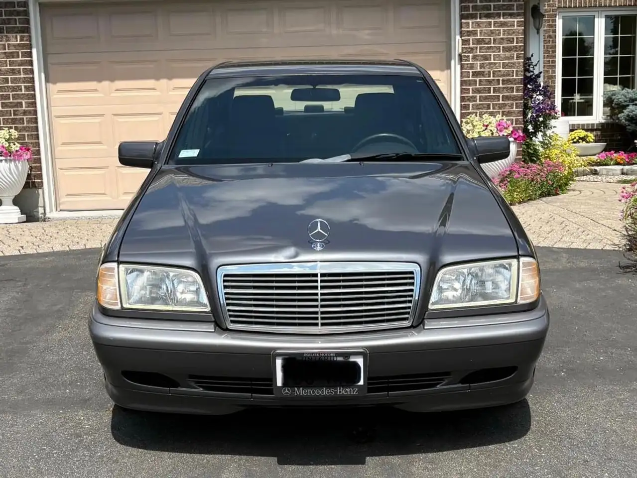 Mercedes-Benz C-Class photo Mercedes-Benz C-Class