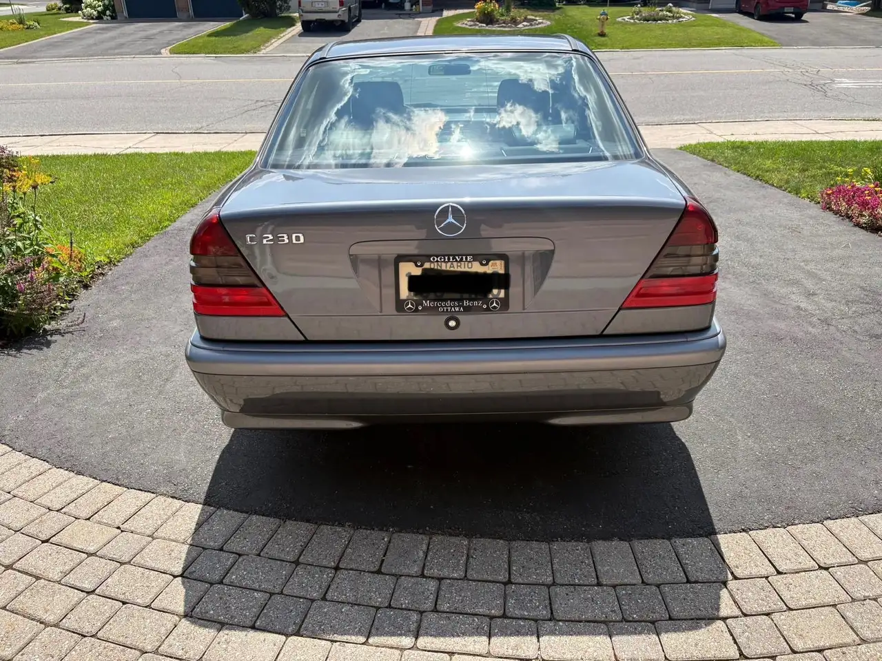 Mercedes-Benz C-Class photo Mercedes-Benz C-Class
