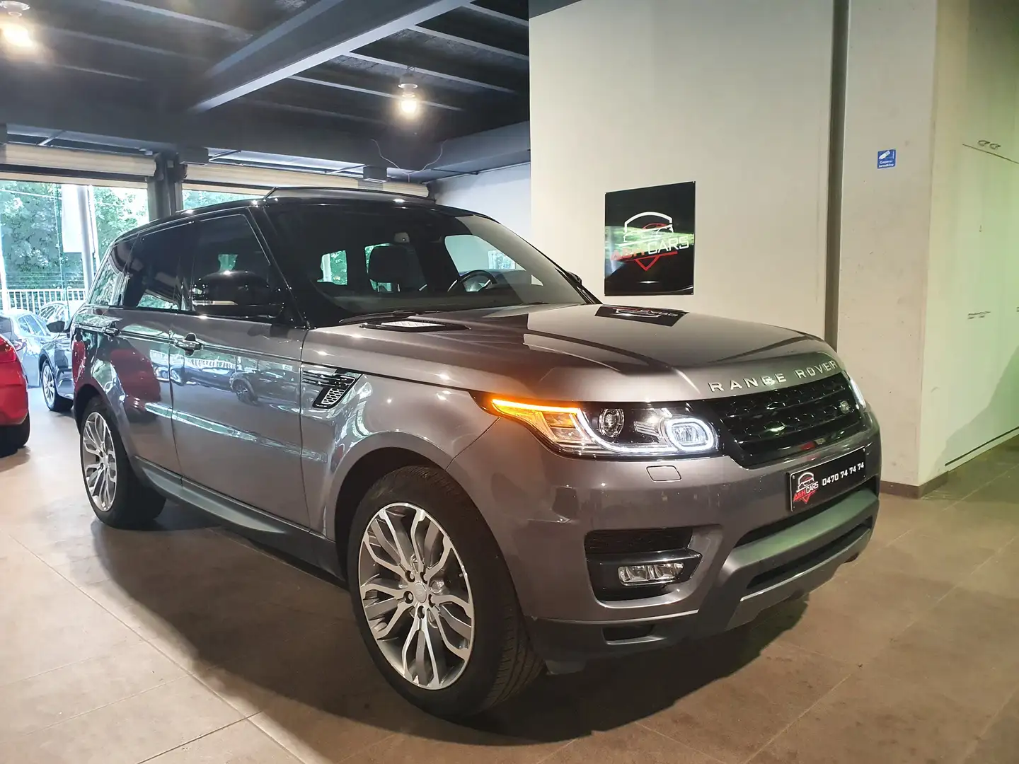 Land Rover Range Rover Sport 3.0 TDV6 HSE Dynamic Grijs - 1