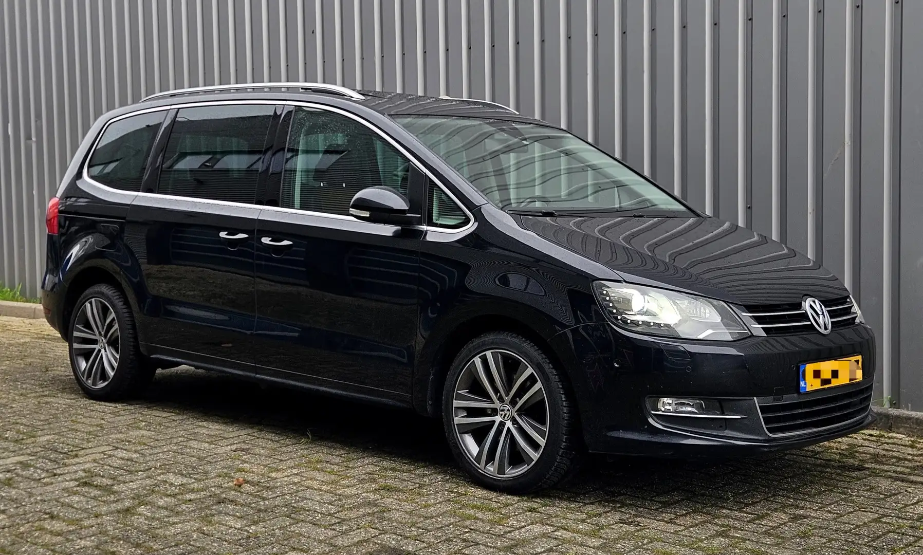 Volkswagen Sharan 2.0 TDI DSG Blue Motion Highline - 2