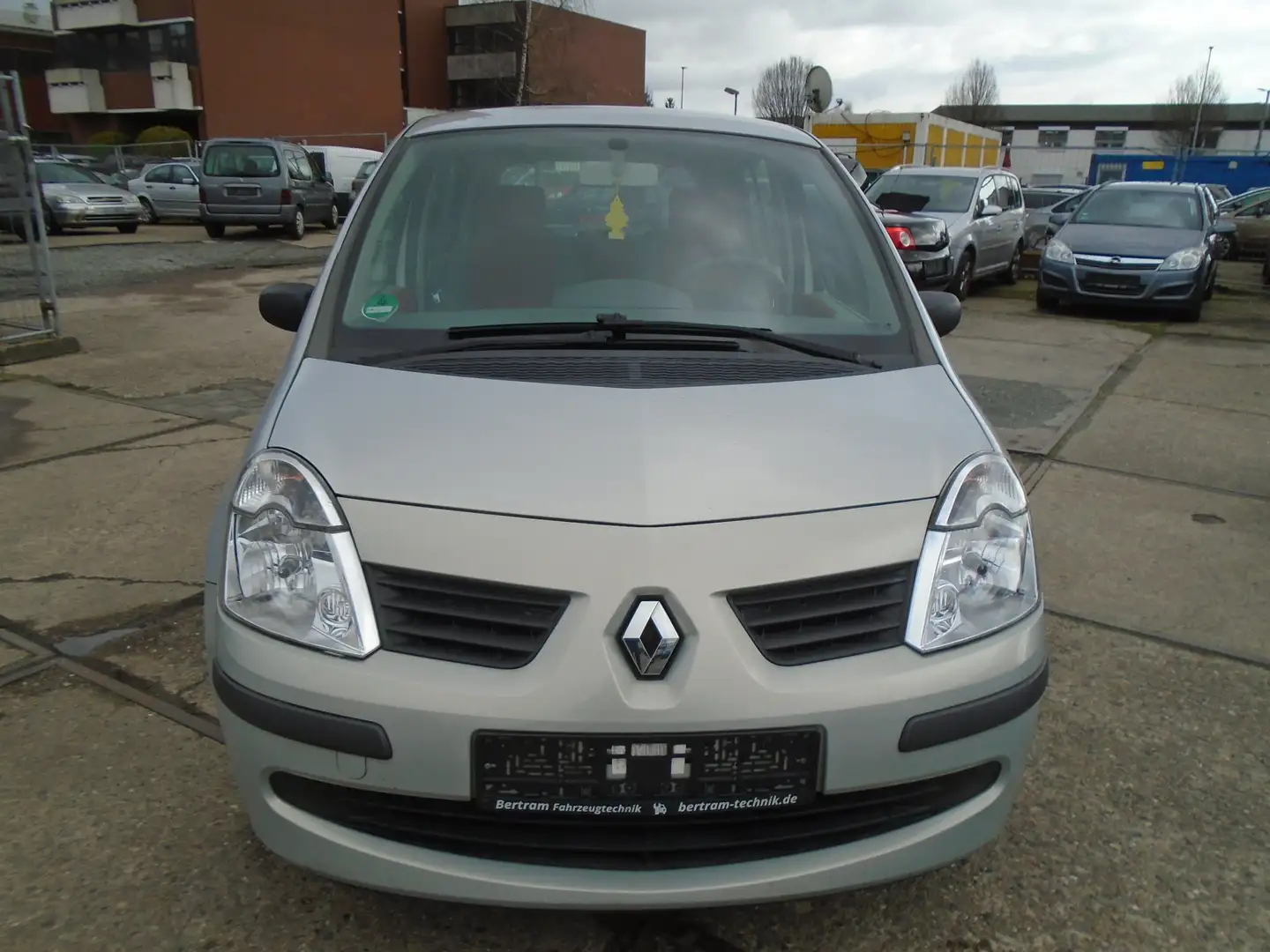 Renault Modus Renaulet Modus 1.6 Benzin-tÜV 12:2025 Gümüş rengi - 1