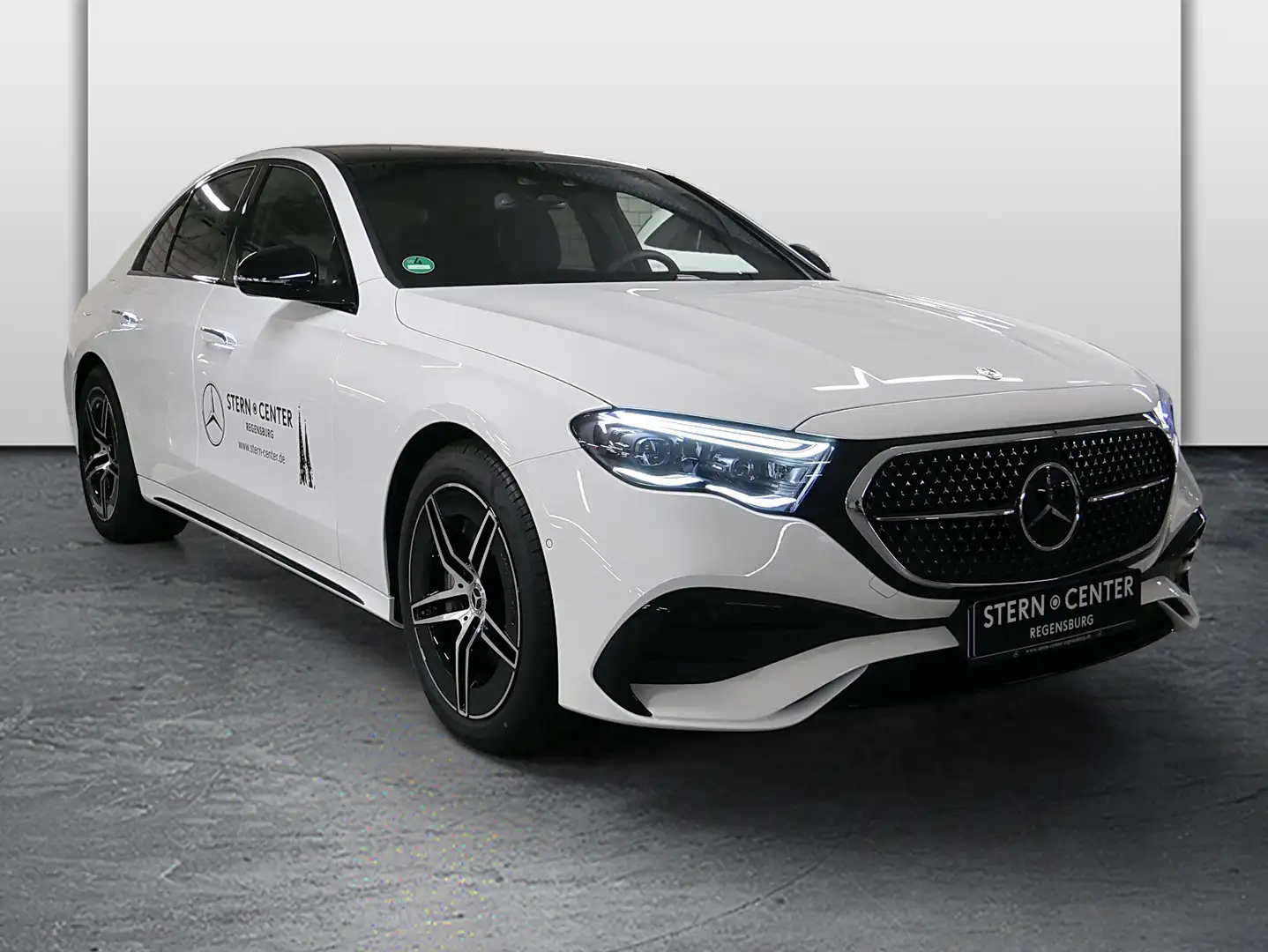 Mercedes-Benz E 200 d Limo+AMG+DIST+MEMORY+DIGITAL LIGHT+PANO+ Weiß - 2