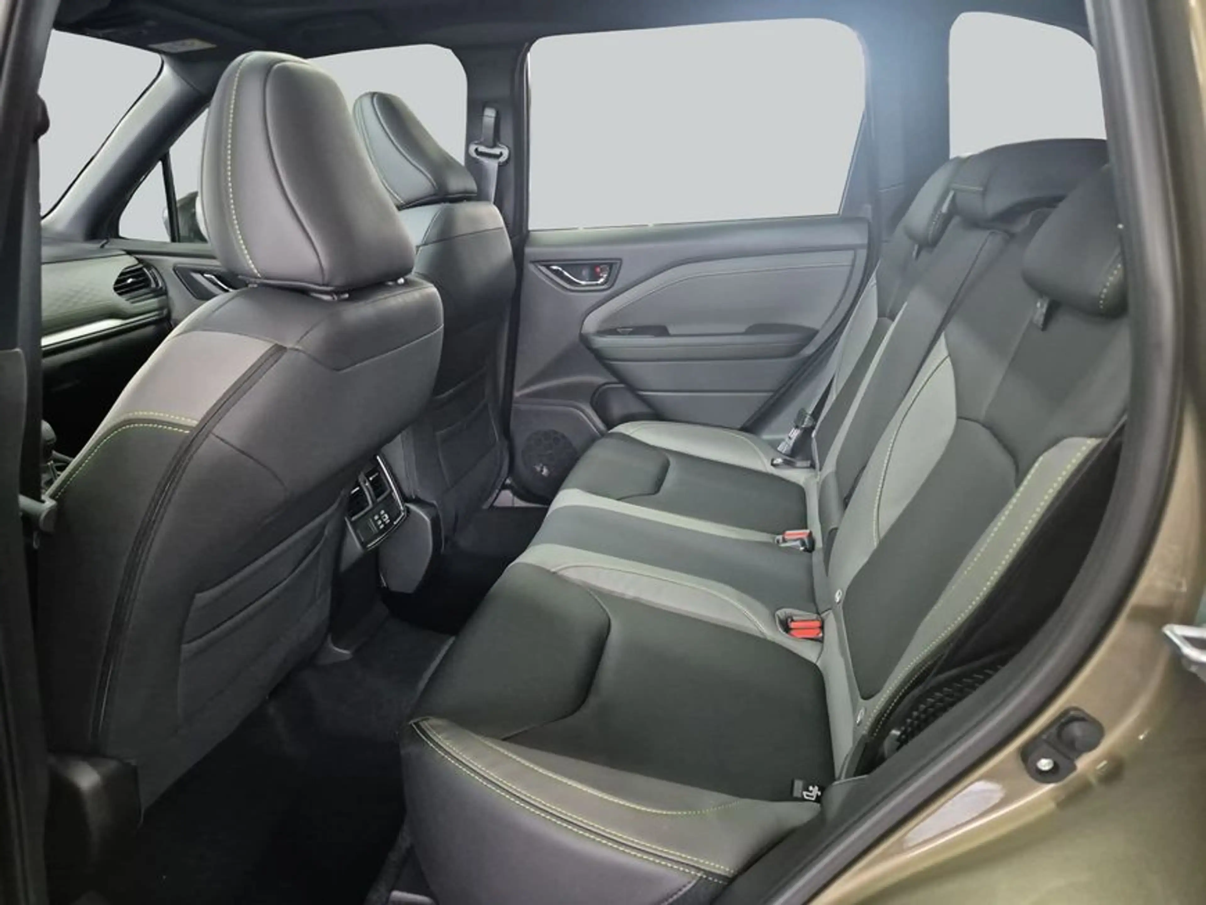 Subaru Forester 2.0ie Exclusive Cross MJ26 — photo 11
