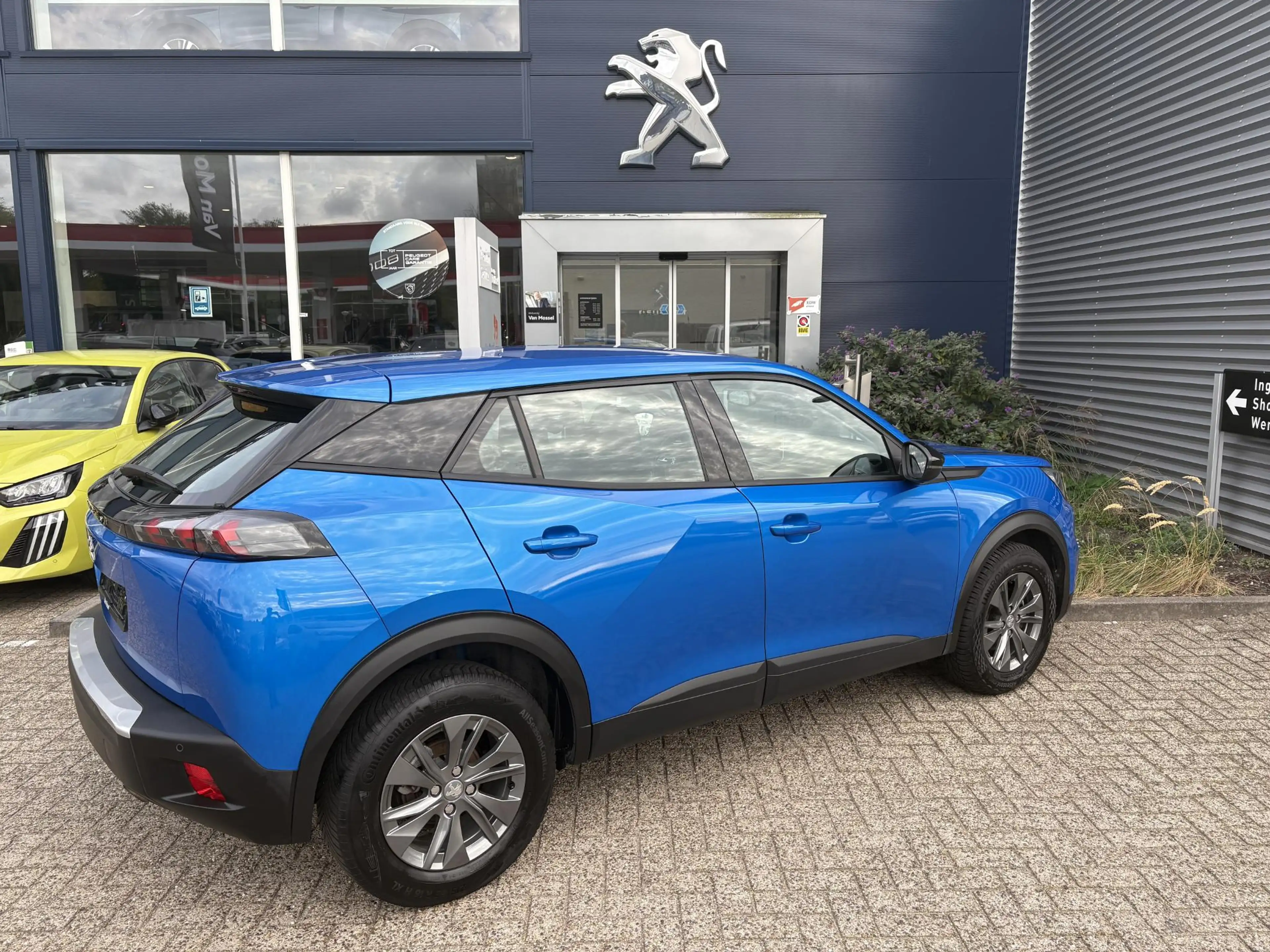 Peugeot 2008 1.2 PureTech Active Pack | Climate Control | Camer — photo 7