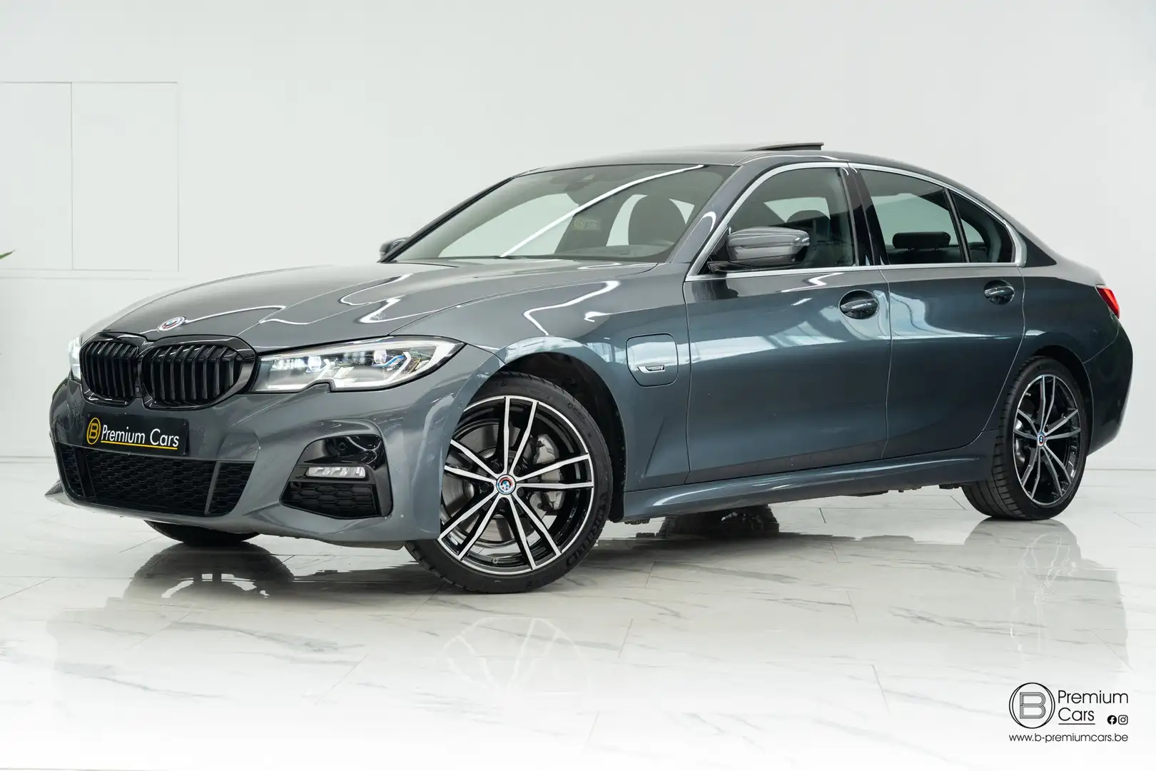 BMW 330 E hybrid M-Pakket! Btw, Pano, Hifi, Full options! Argent - 1