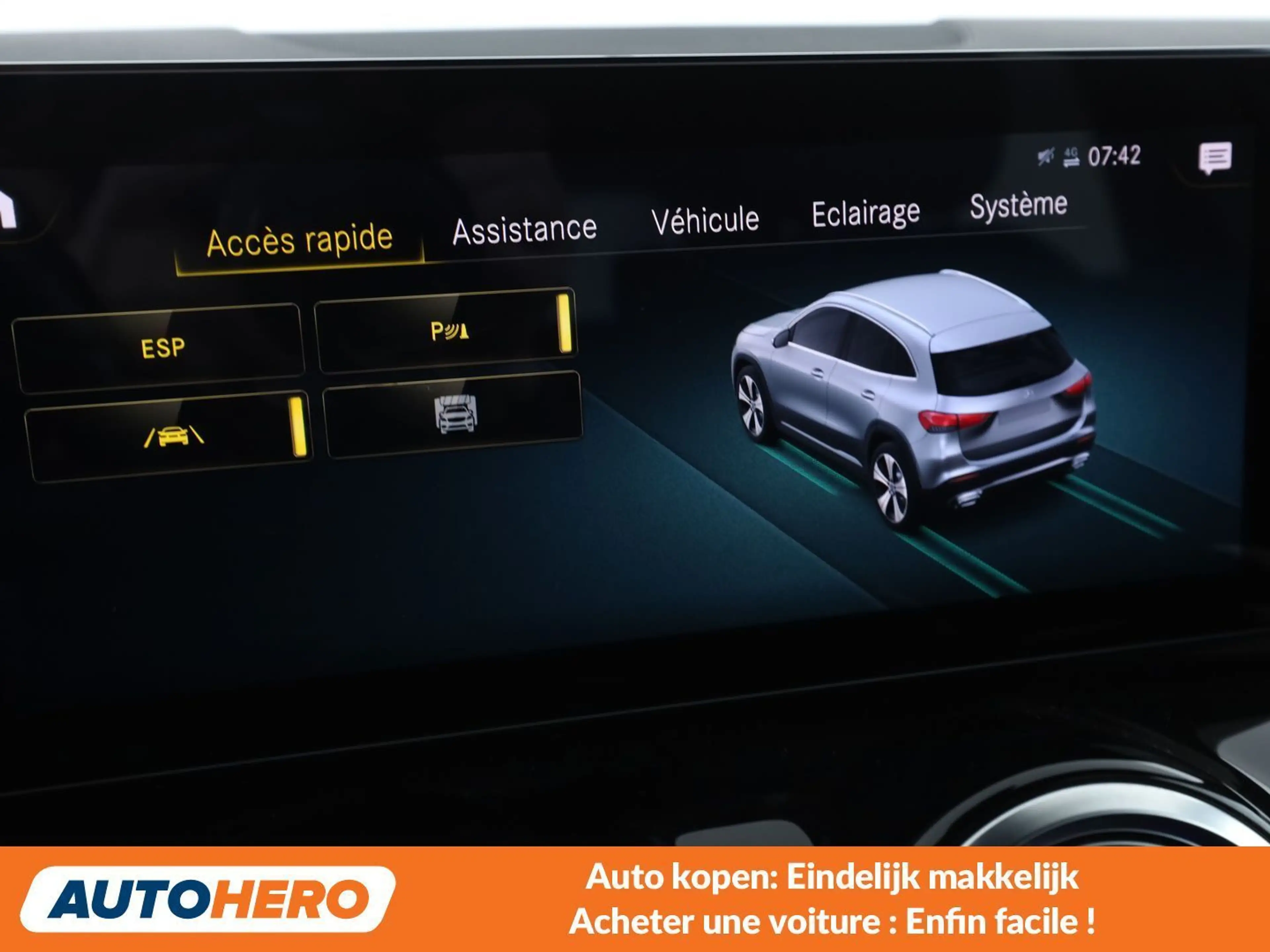 Mercedes-Benz GLA 250 GLA 250e AMG Line — photo 10