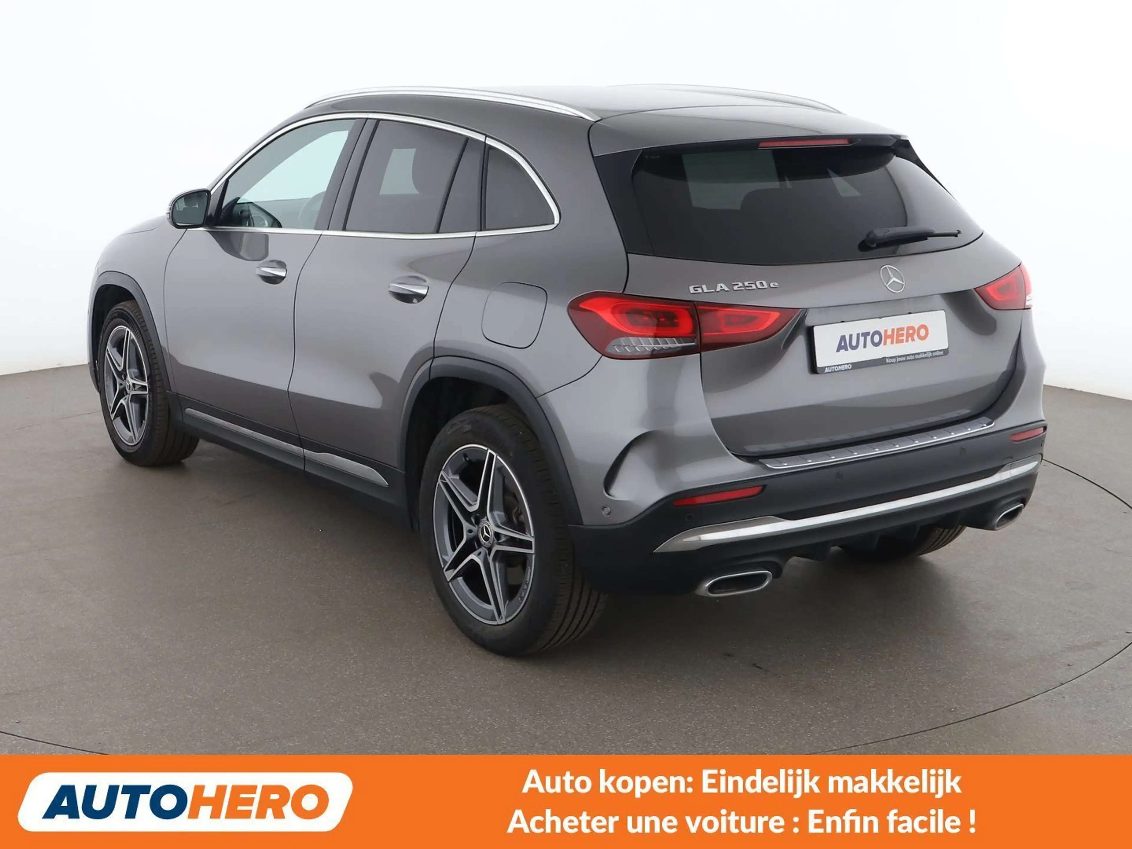 Mercedes-Benz GLA 250 GLA 250e AMG Line — photo 4