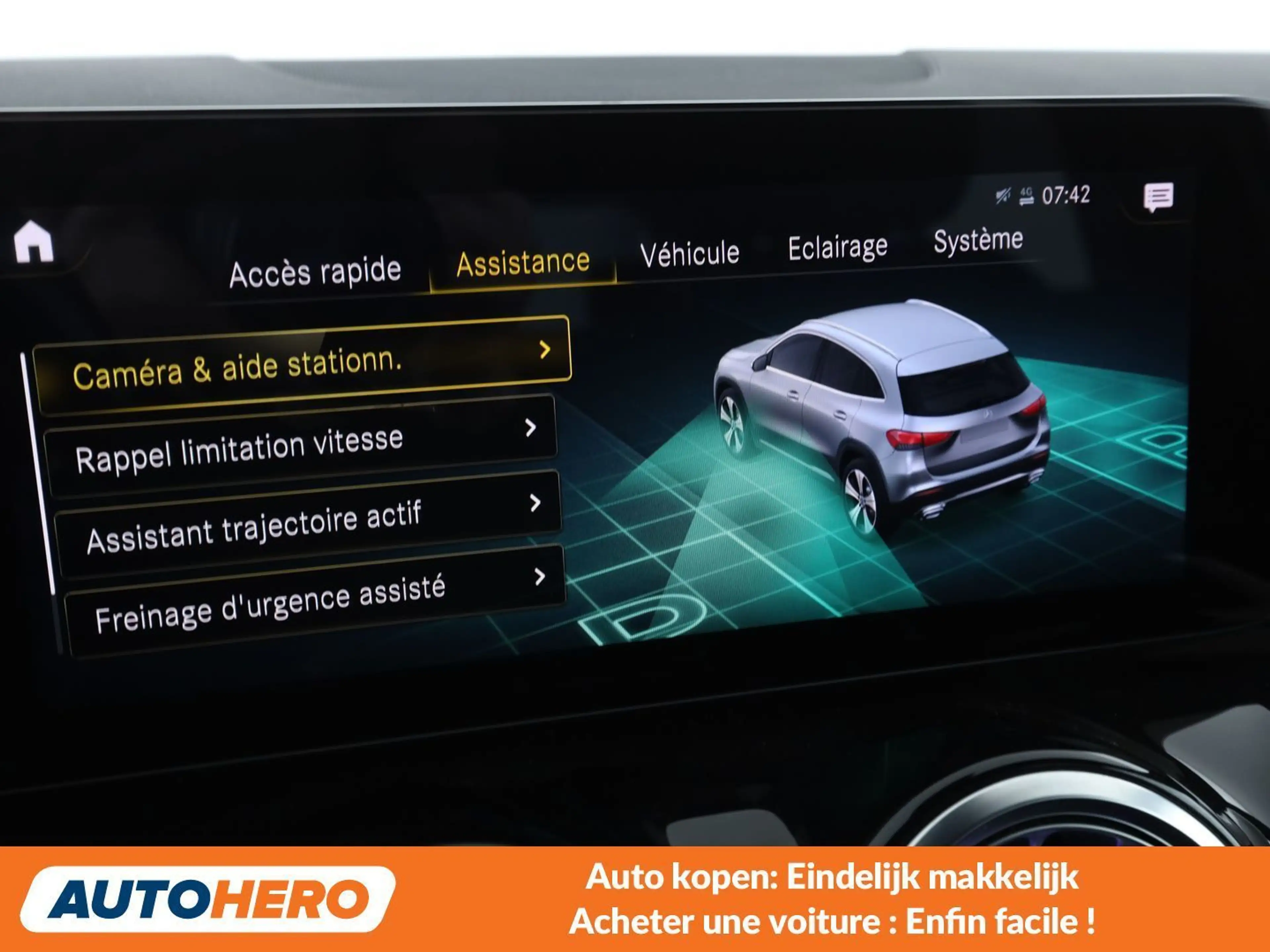Mercedes-Benz GLA 250 GLA 250e AMG Line — photo 11