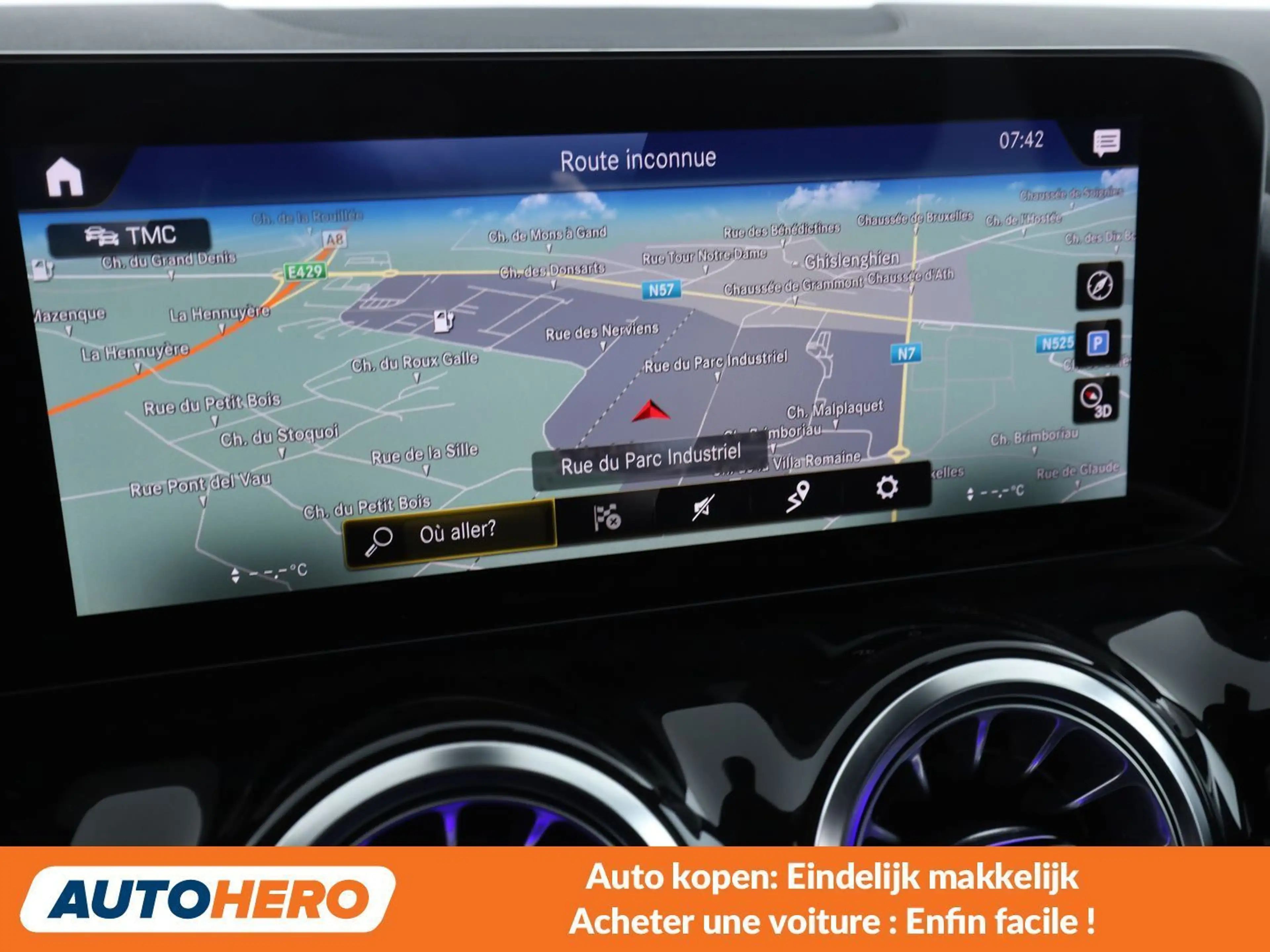 Mercedes-Benz GLA 250 GLA 250e AMG Line — photo 8