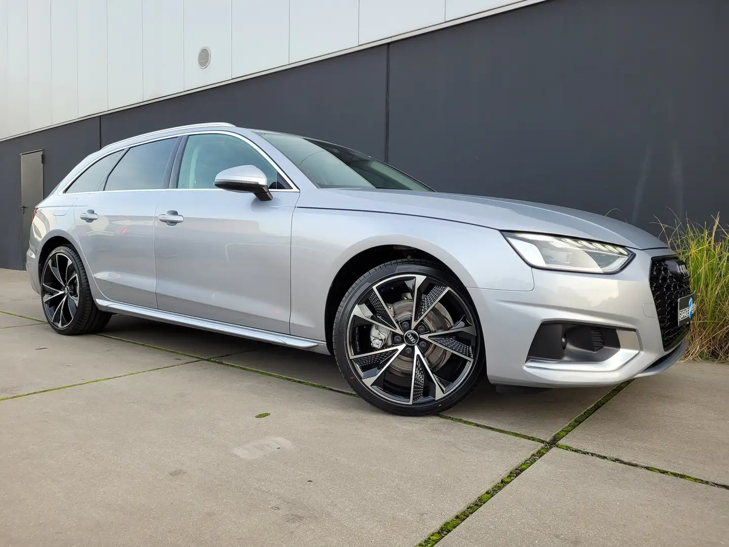 Audi A4 Avant 35 TFSI S tronic *SPORTSTOELEN*CAMERA*LED* Zilver - 1