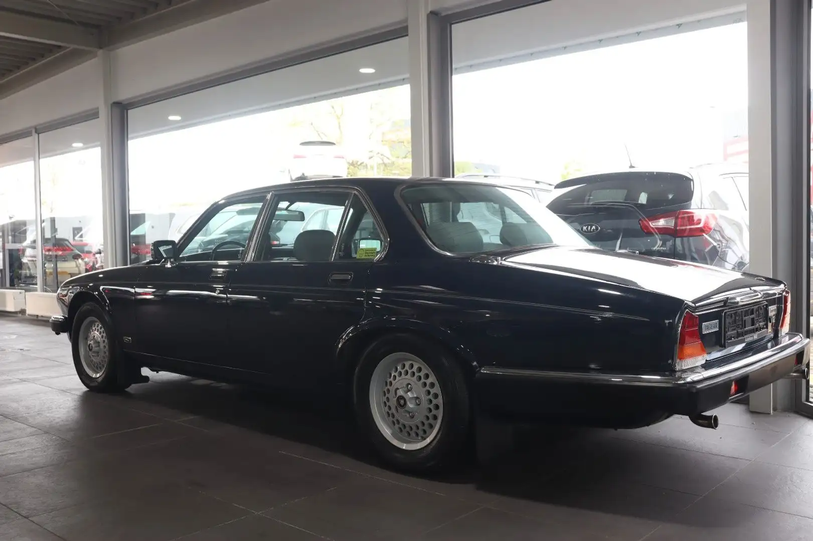 Jaguar XJ12 ~V12~Automatik~1. Hand~Tempomat~Klimaaut Blau - 2