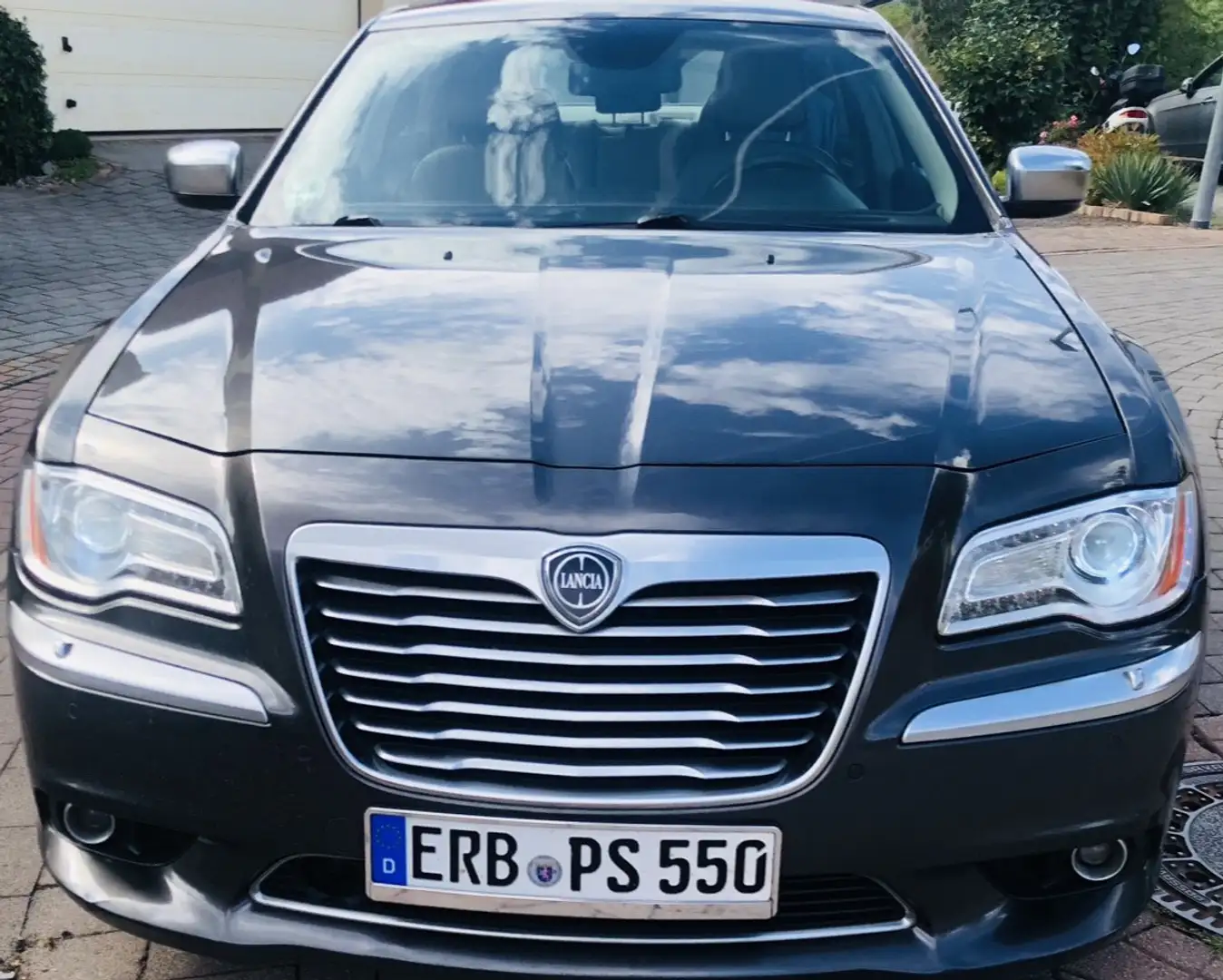 Lancia Thema Neue TÜV. Allwetter auf 21 Zoll. - 1