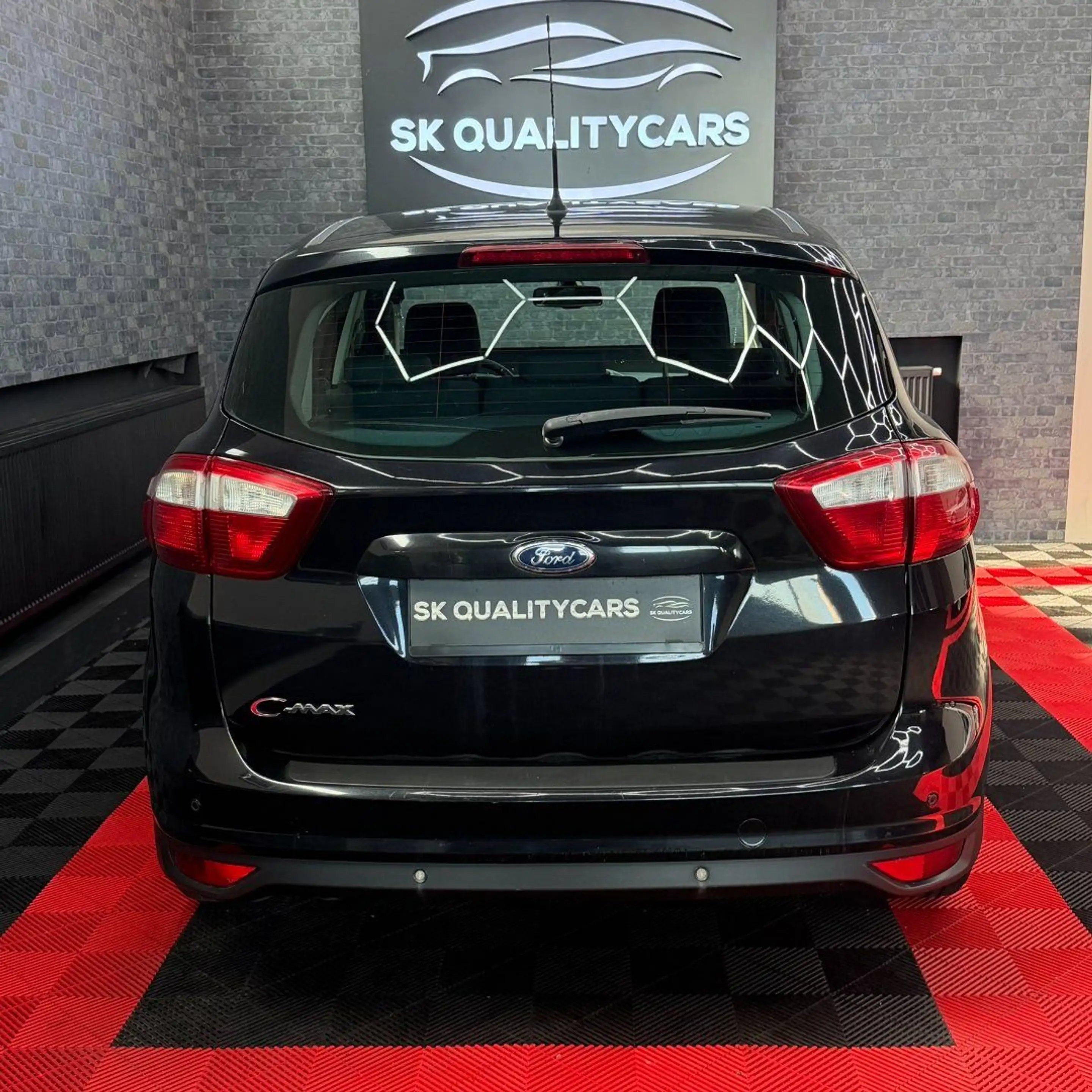 Ford C-Max Titanium — photo 9