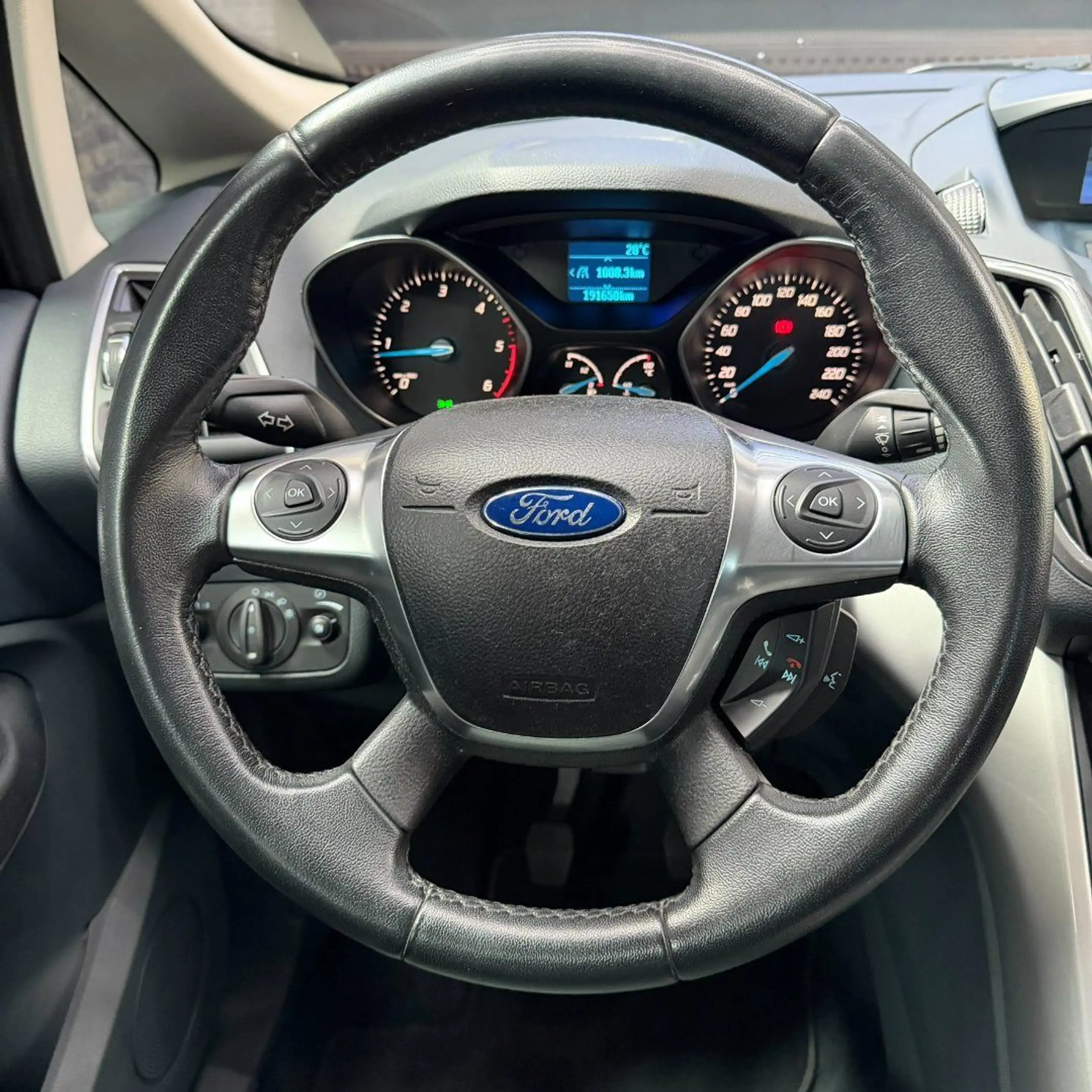 Ford C-Max Titanium — photo 15