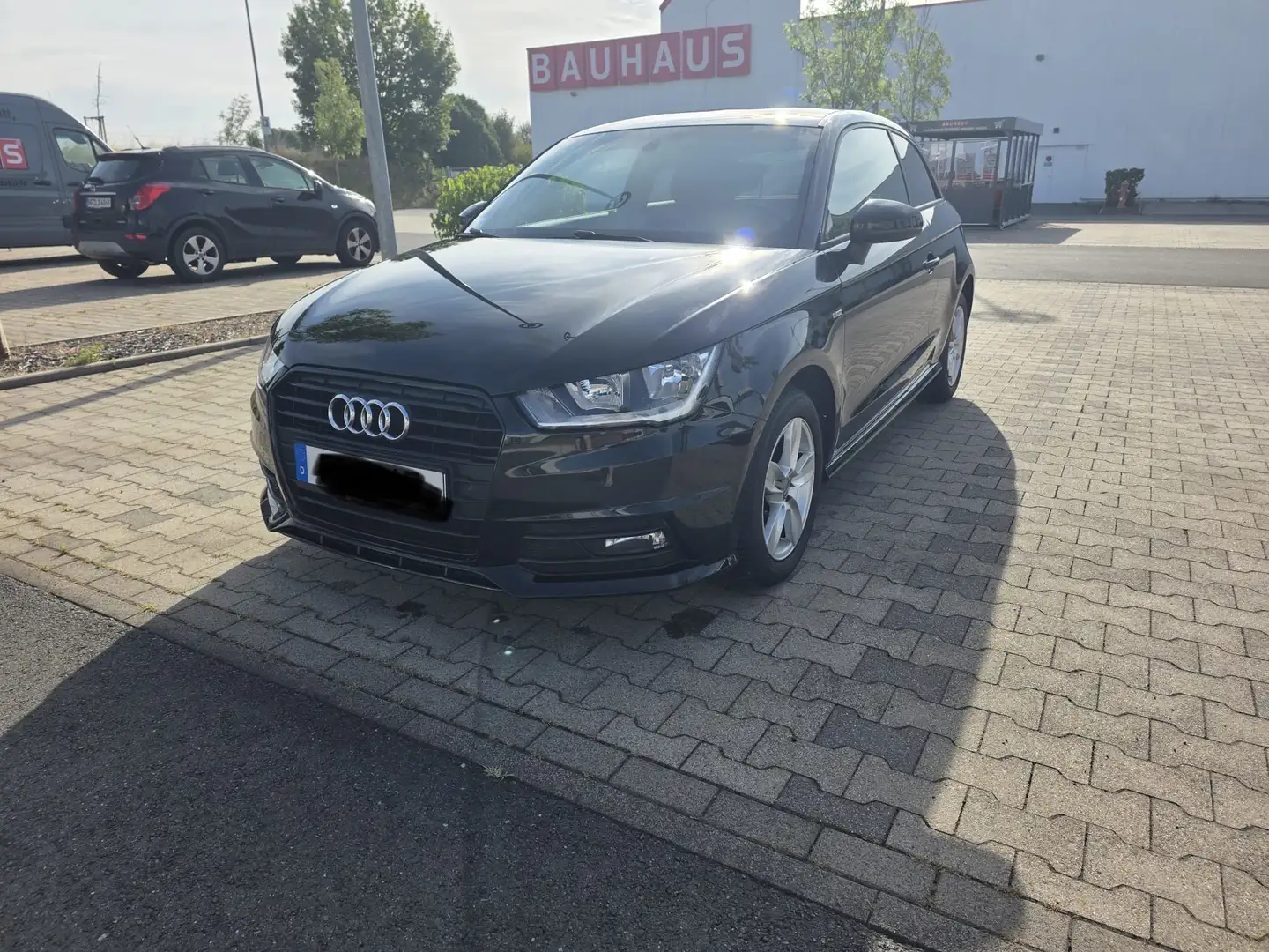 Audi A1 S-LINE SERVICE/TÜV/REIFEN NEU Schwarz - 1