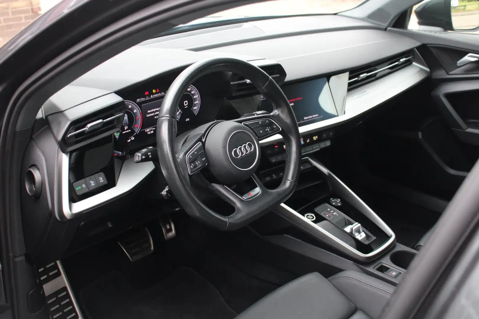 Audi A3 Sportback 40 TFSI e Hybride S-Line - PANORAMADAK, Grijs - 2