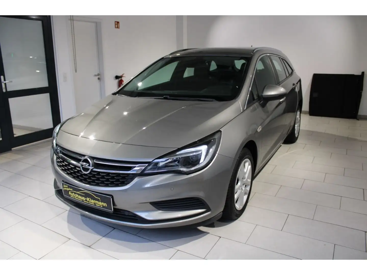 Opel Astra K Sports Tourer Edition 1.4 Turbo Navi App Beige - 1