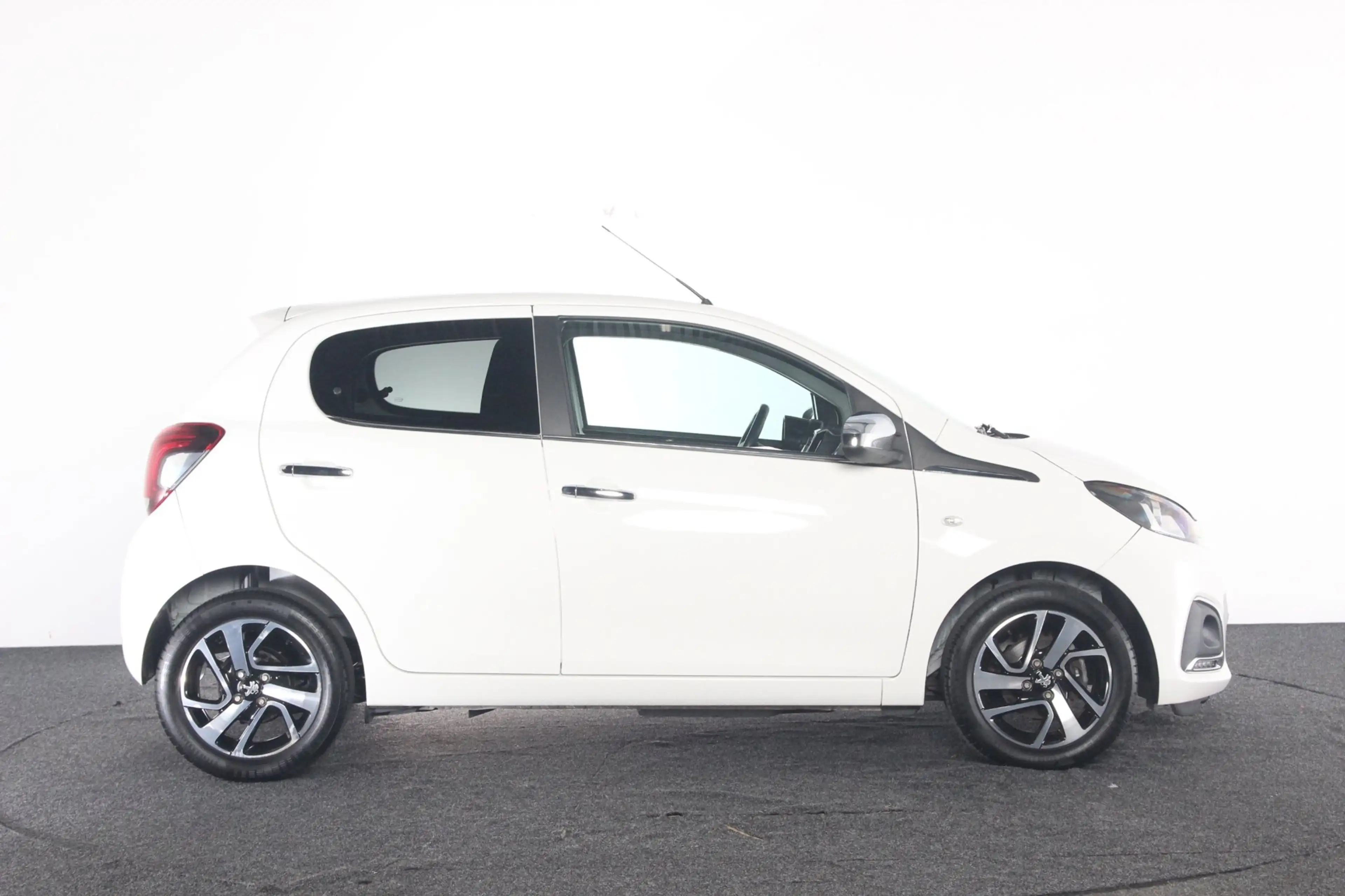 Peugeot 108 1.0 e-VTi Allure | NL-auto | Eerste eigenaar | Cam — photo 4