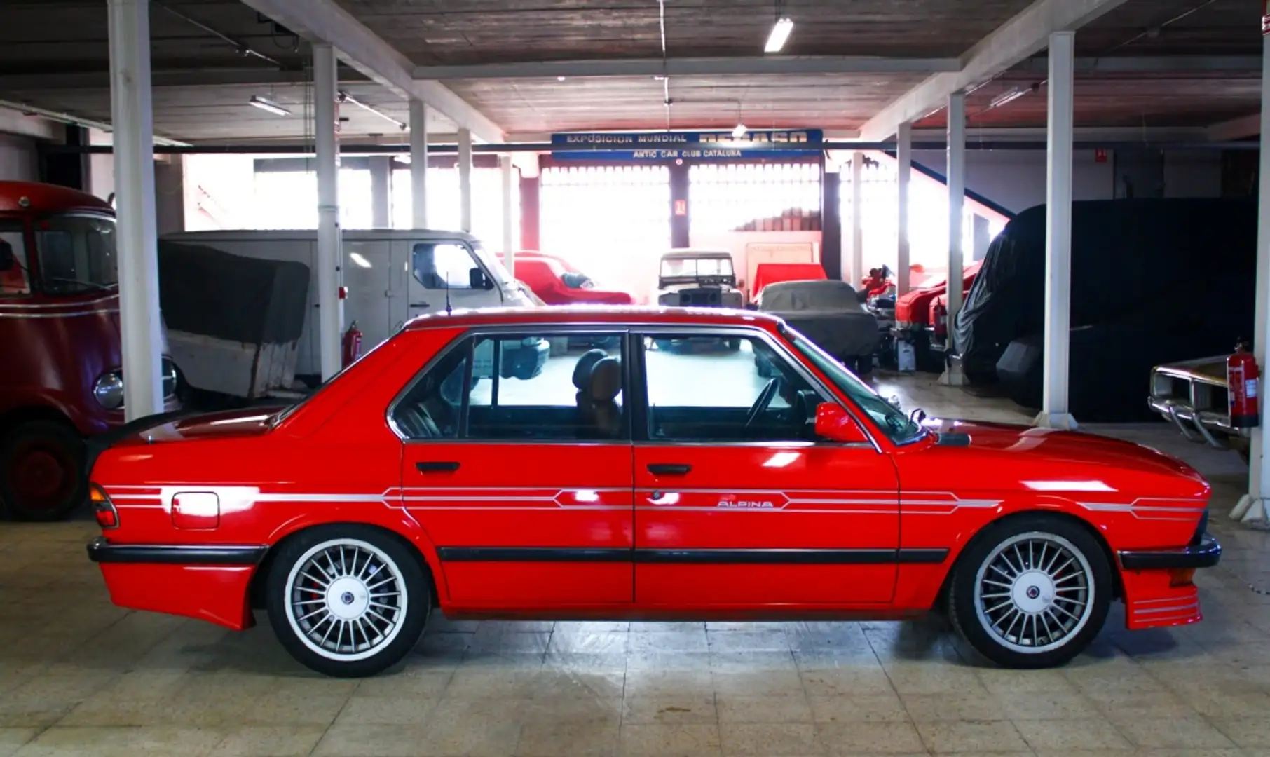 BMW 528 528i Rojo - 2