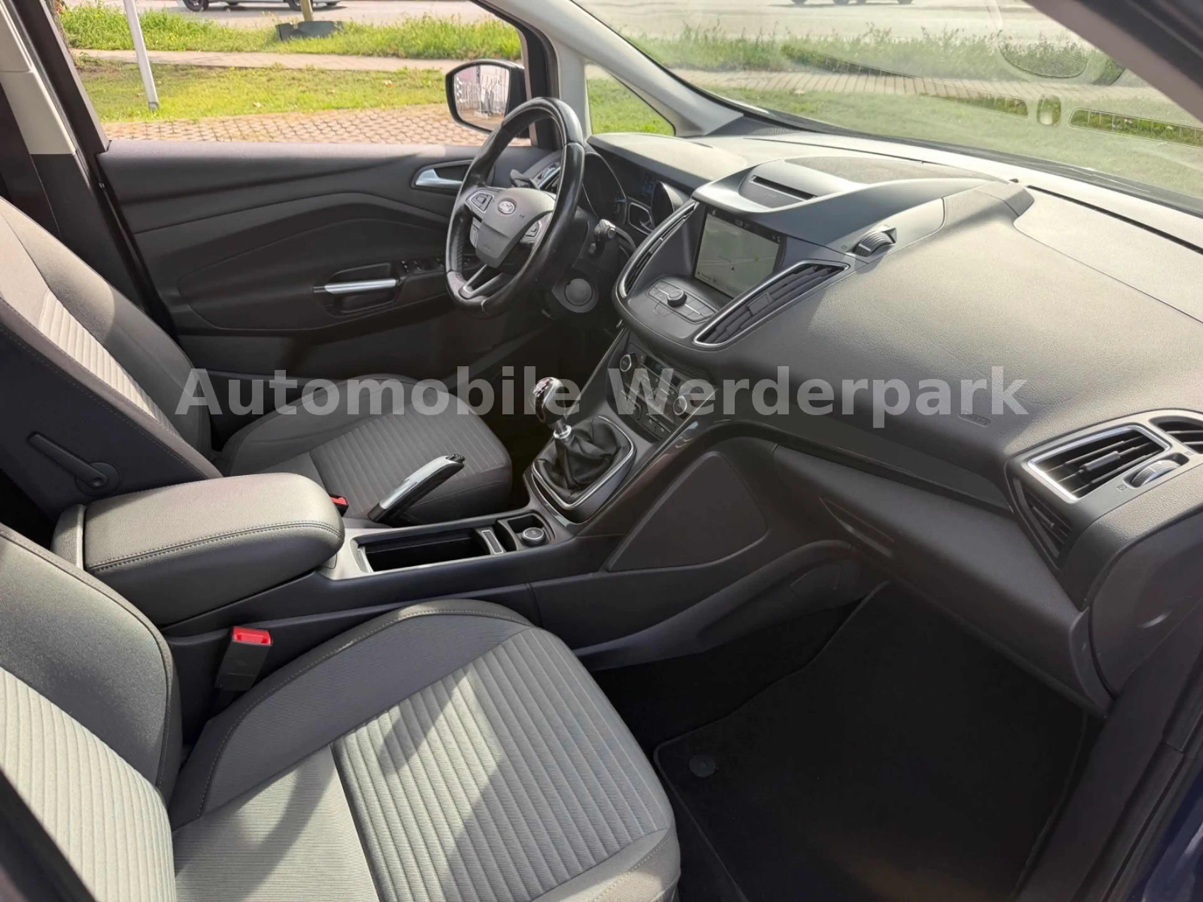 Ford C-Max C-MAX Titanium — photo 11