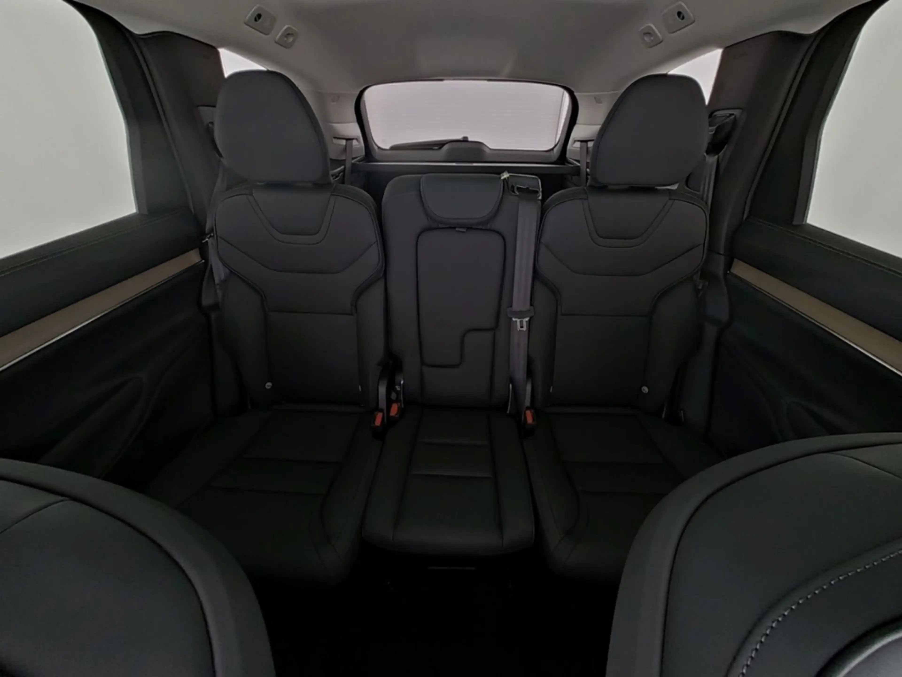 Volvo EX90 Twin Motor AWD Plus 7-Sitzer HUD StandHZG Panorama — photo 8