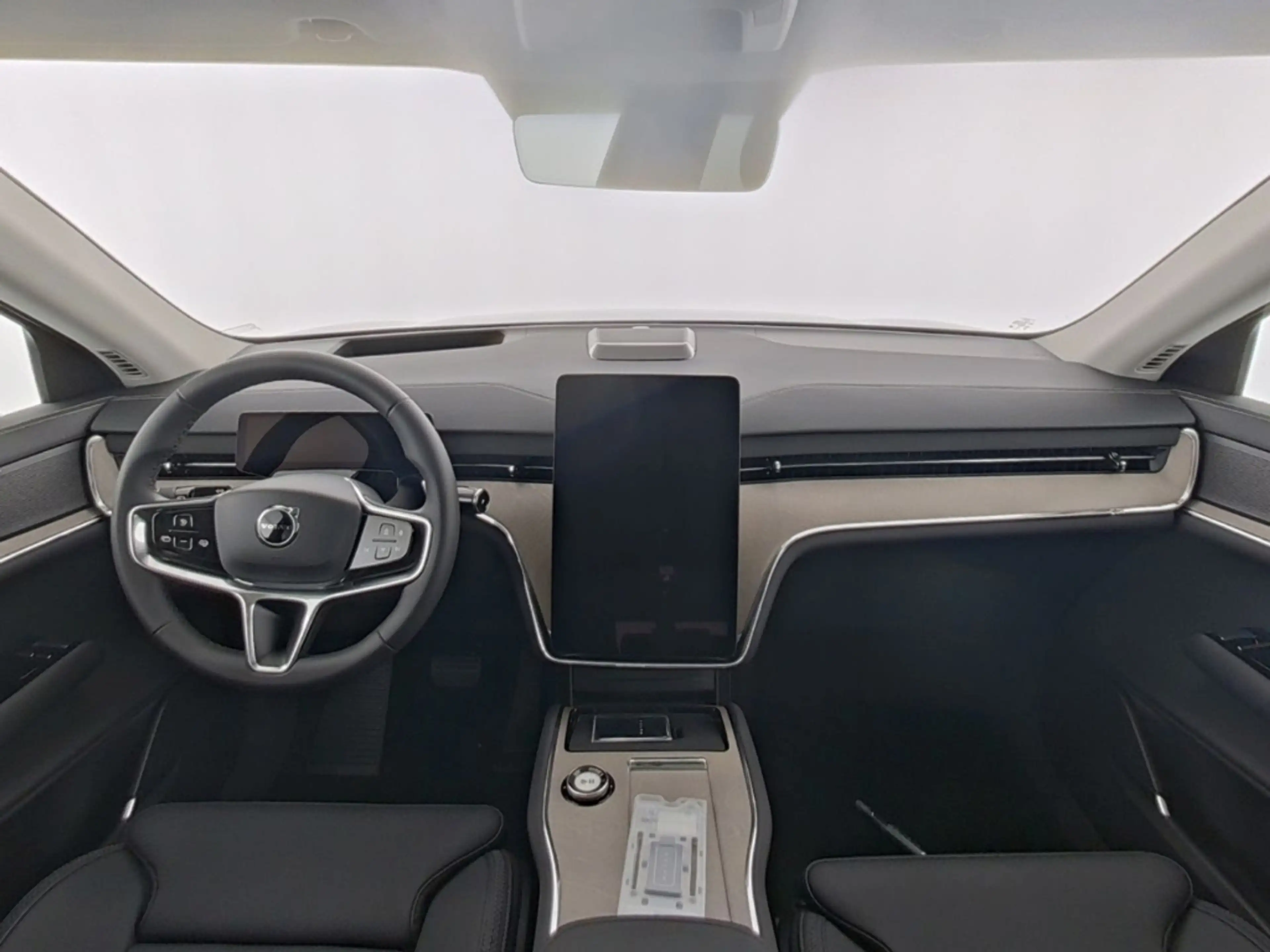 Volvo EX90 Twin Motor AWD Plus 7-Sitzer HUD StandHZG Panorama — photo 6