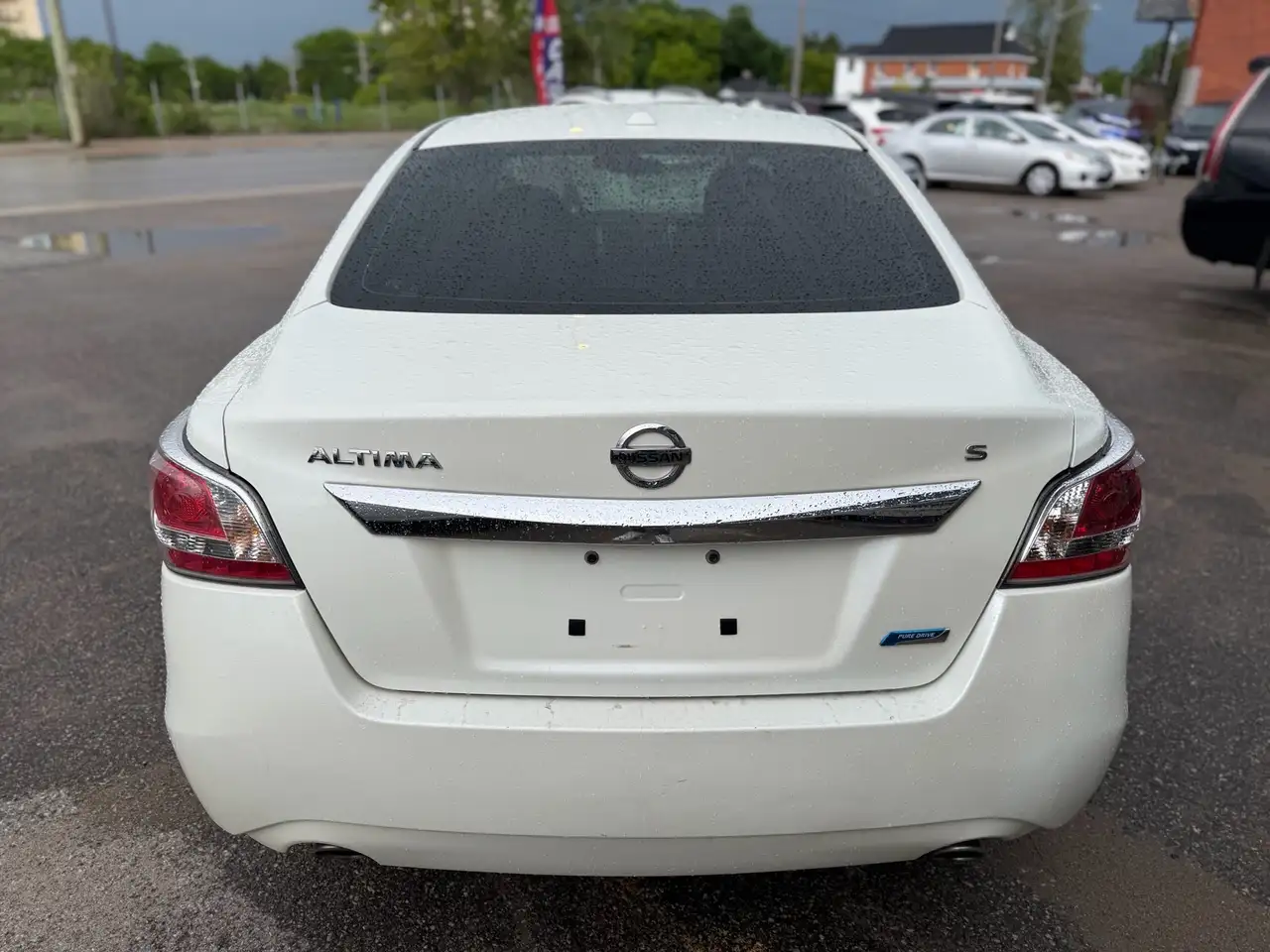 Nissan Altima fotografie Nissan Altima