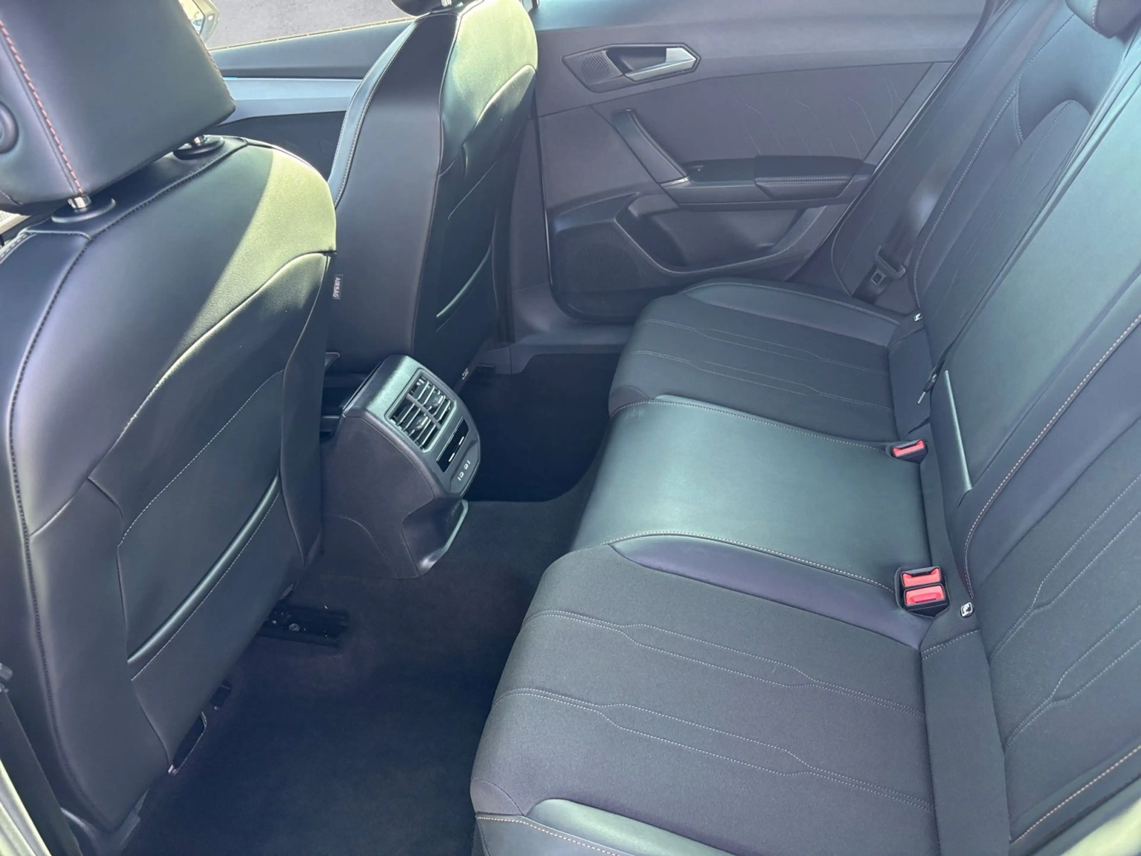 CUPRA Formentor 1.5 eTSI 150PS DSG — photo 13