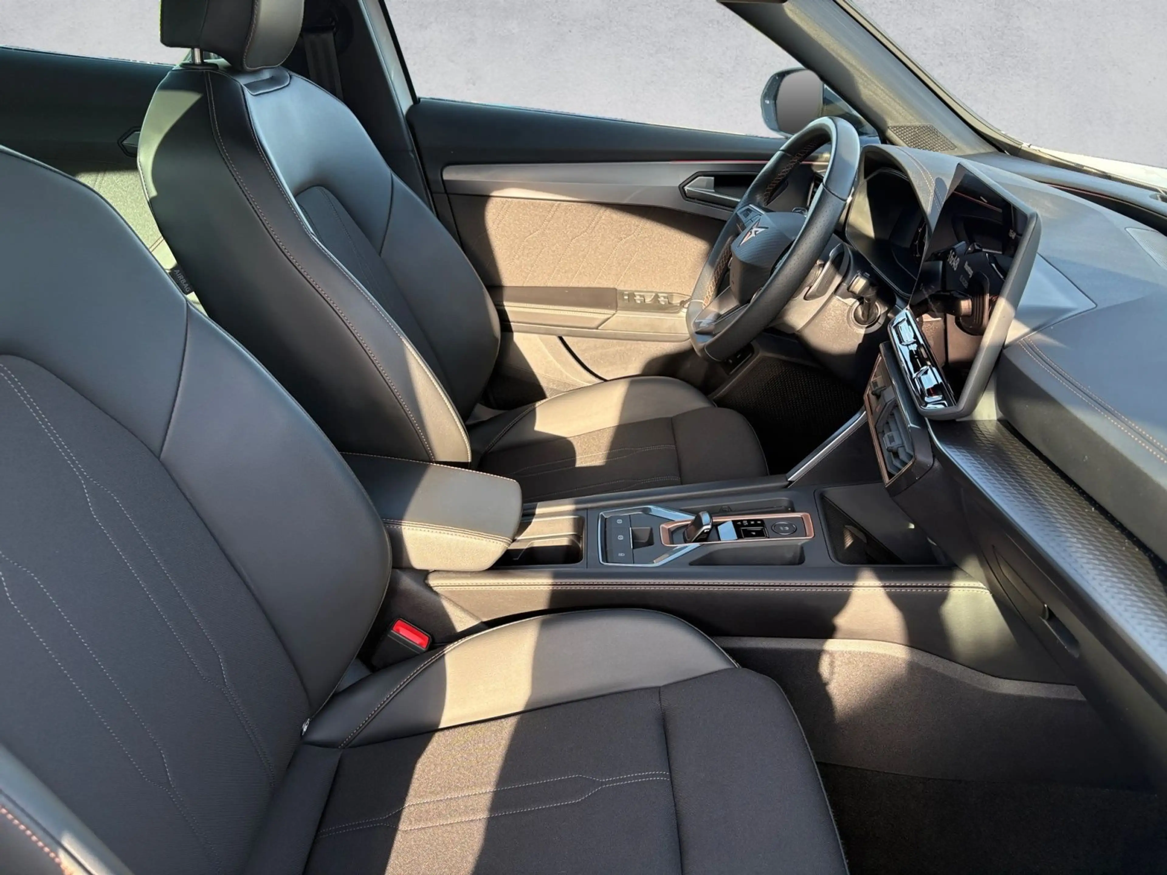 CUPRA Formentor 1.5 eTSI 150PS DSG — photo 9