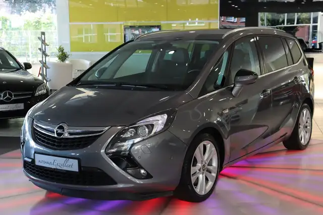 Opel Zafira Tourer Innovation*LEDER*NAVI*XENON*ALU*