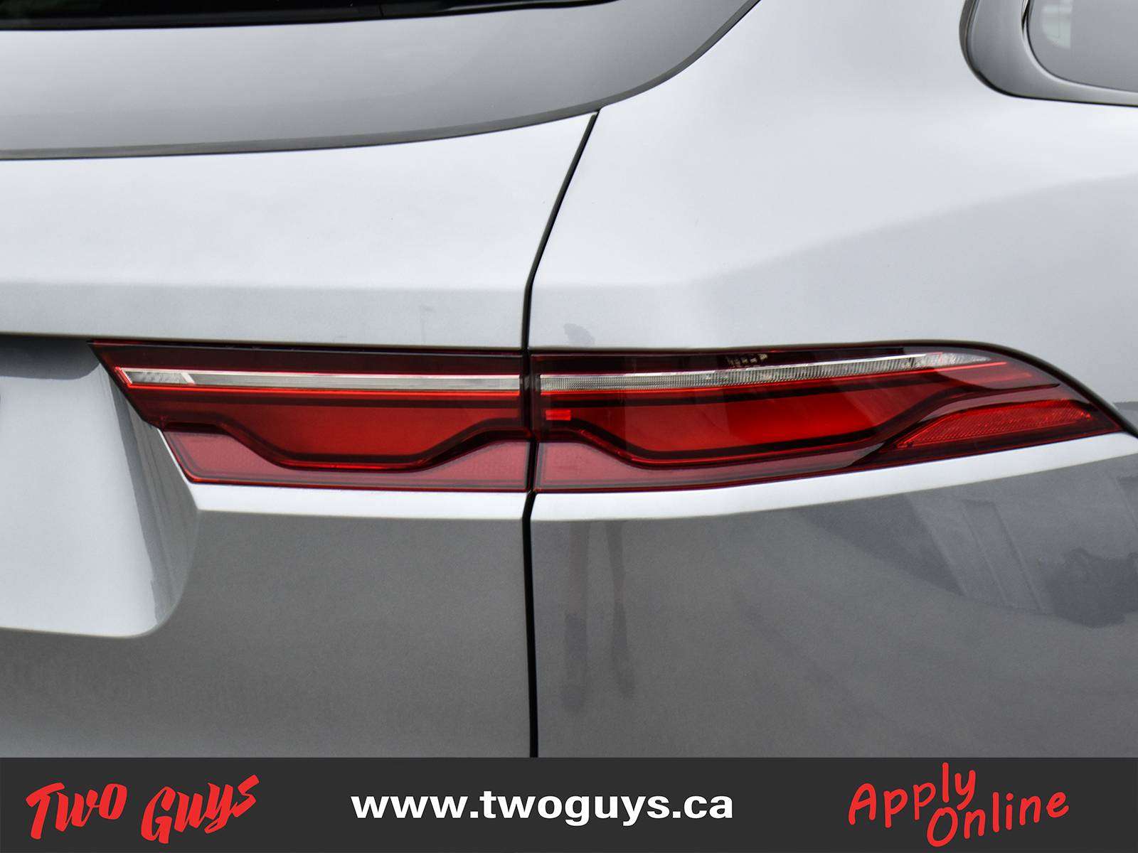 2024 Jaguar F-Pace P250 R-Dynamic S | 2.0L AWD | Nav | Panoroof | Htd photo 8