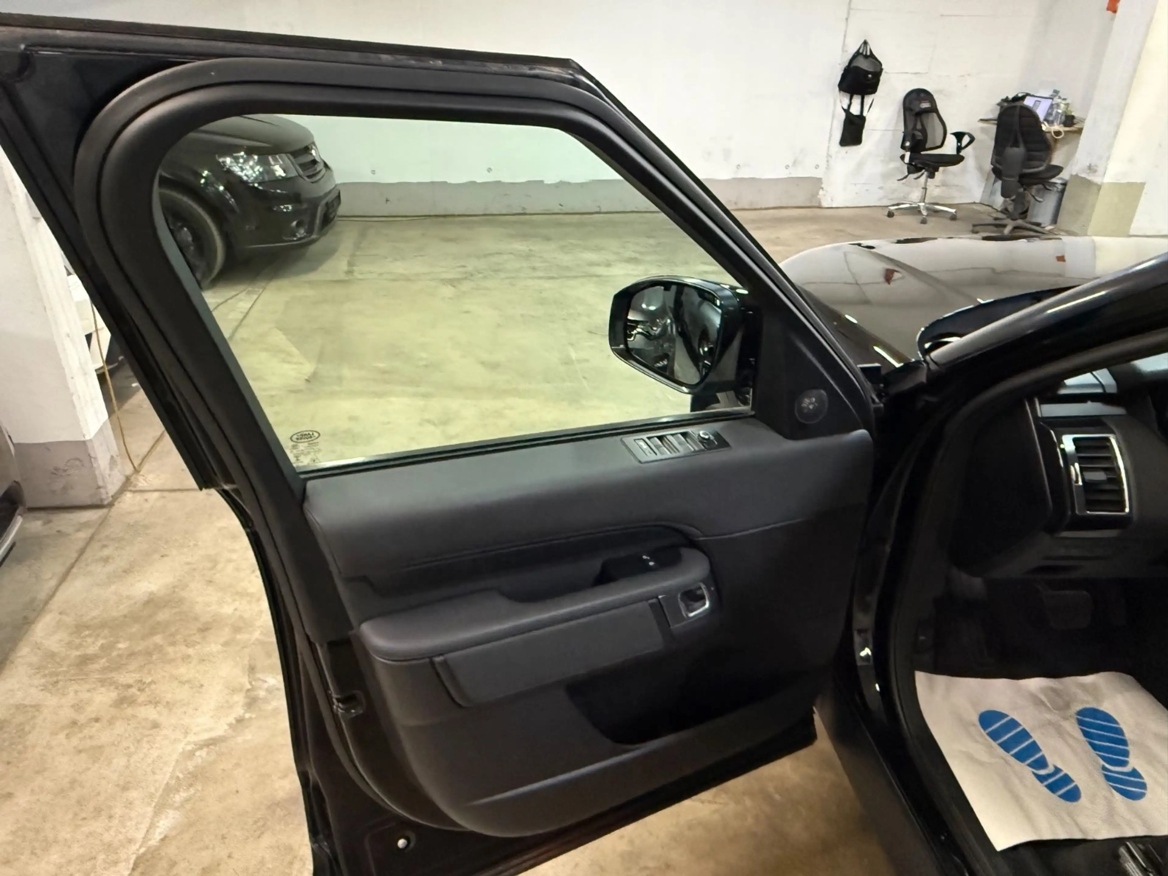 Land Rover Discovery 5S SD4 7Sitzer~Leder~Navi~Klima~22Zoll — photo 7