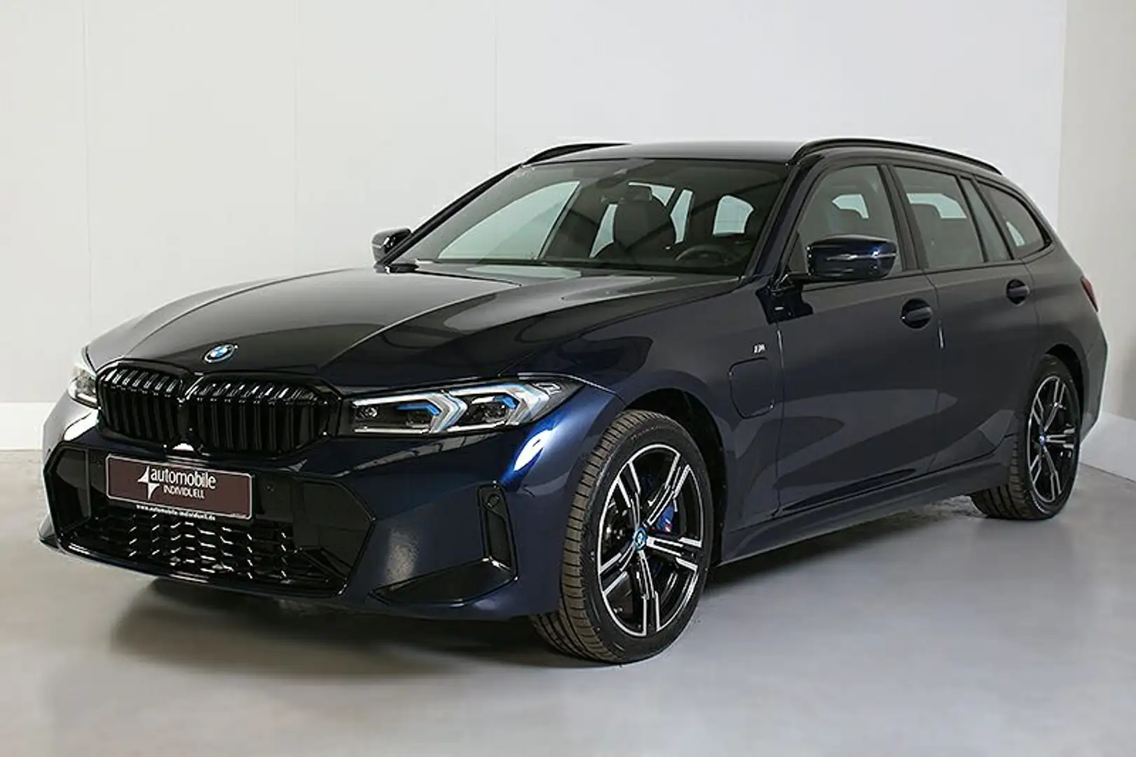 BMW 330 e AT xDr. M Sportpaket LED Widescreen HuD HiF Niebieski - 2