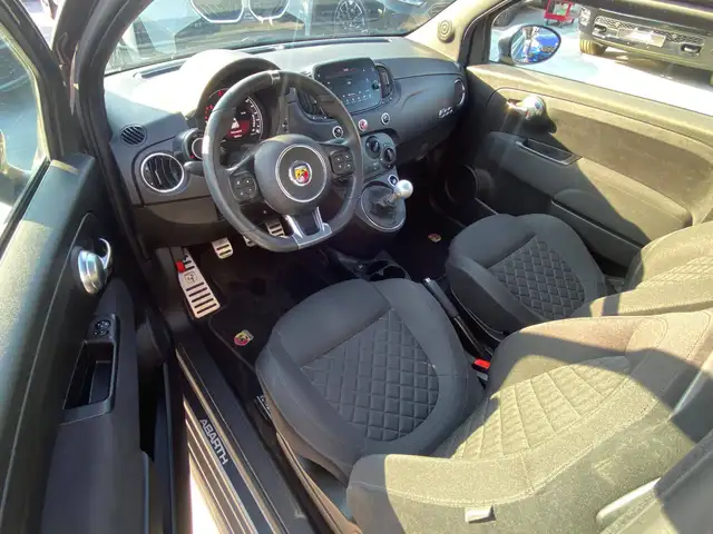 Abarth 595 view 12